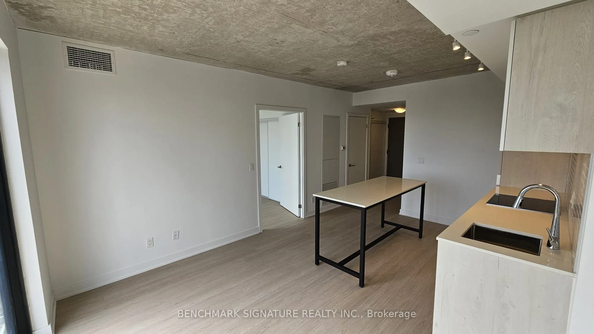 47 Mutual Street, #2106