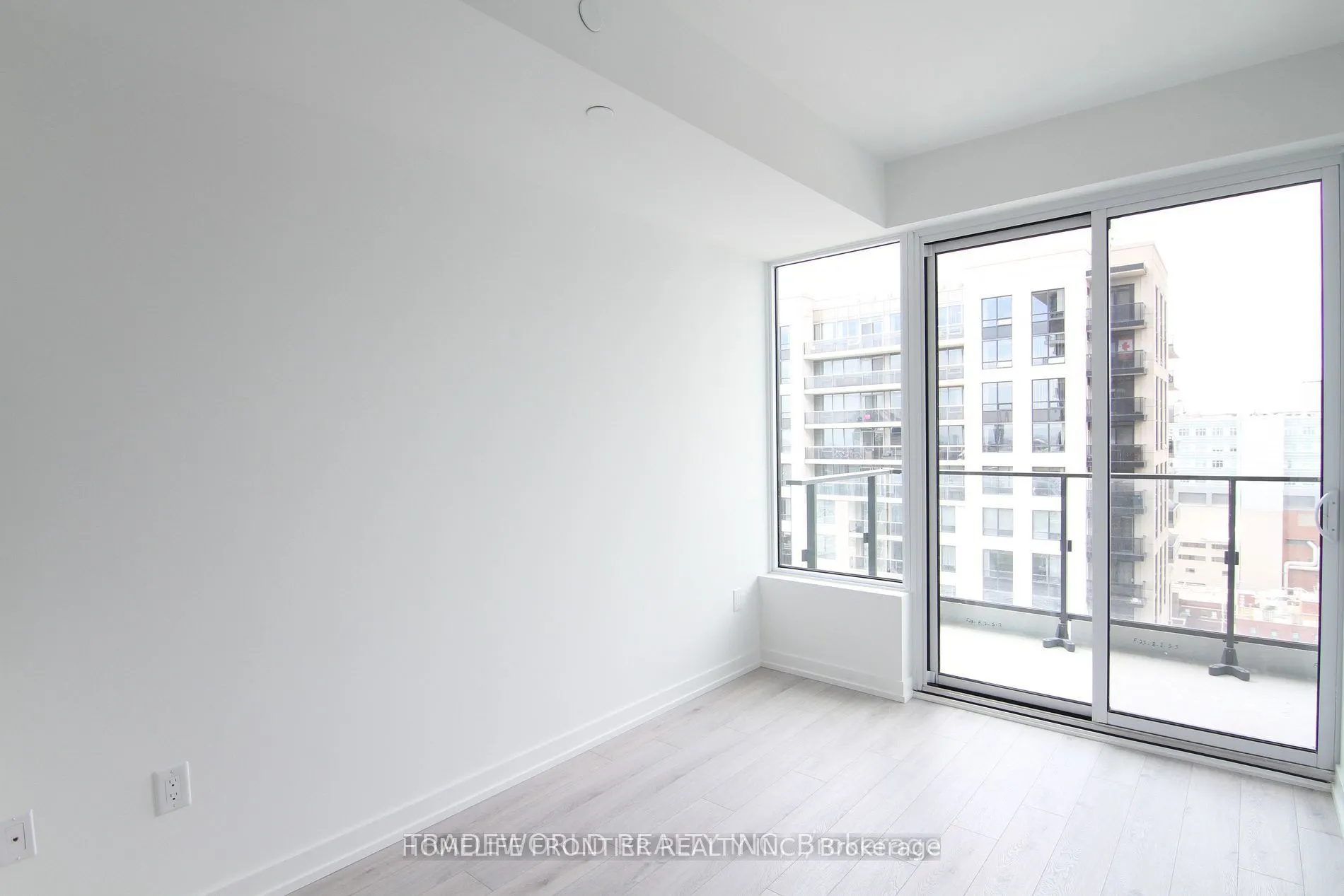 88 Queen Street E, #5216