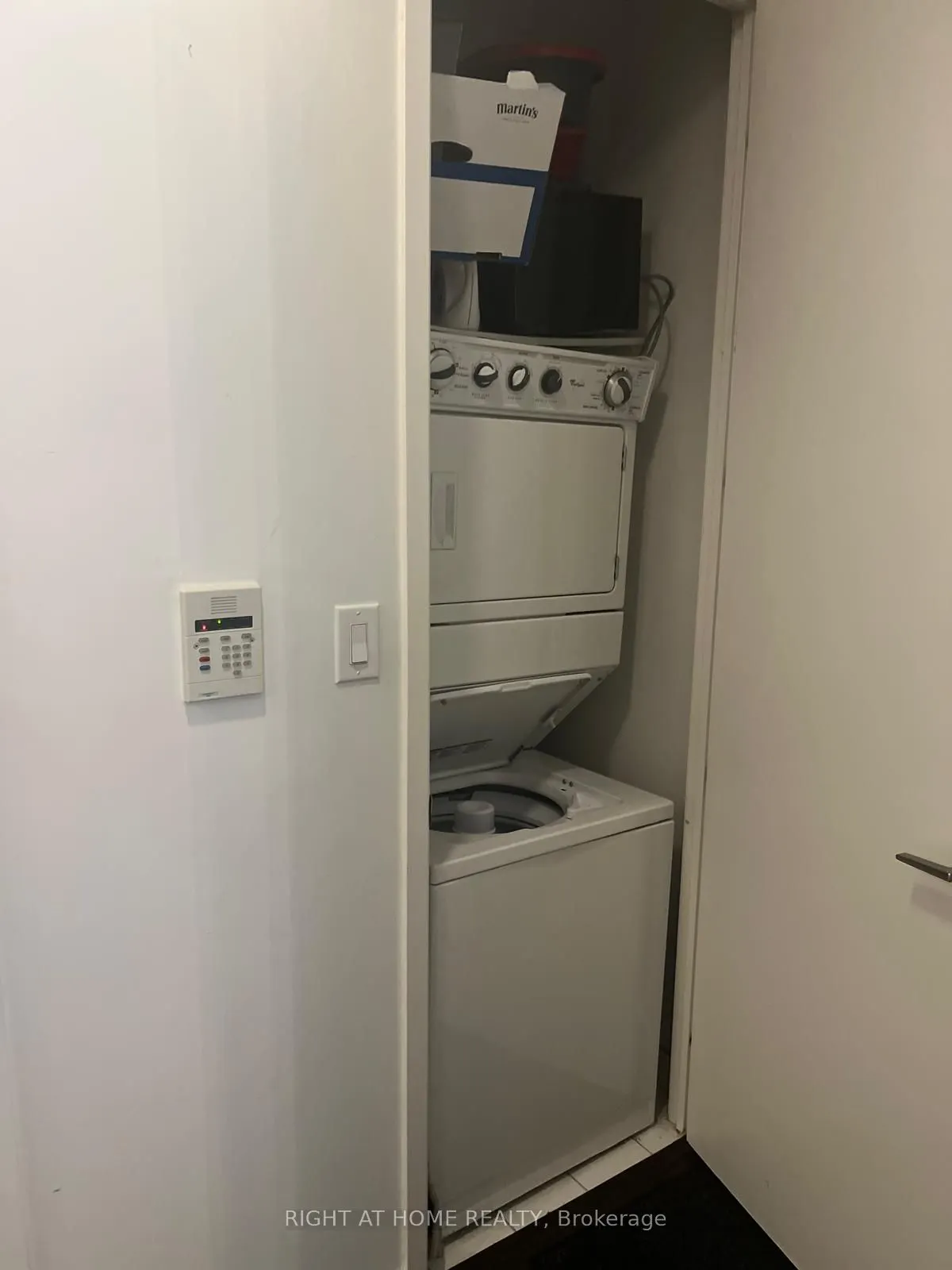 380 macpherson Avenue E, #210