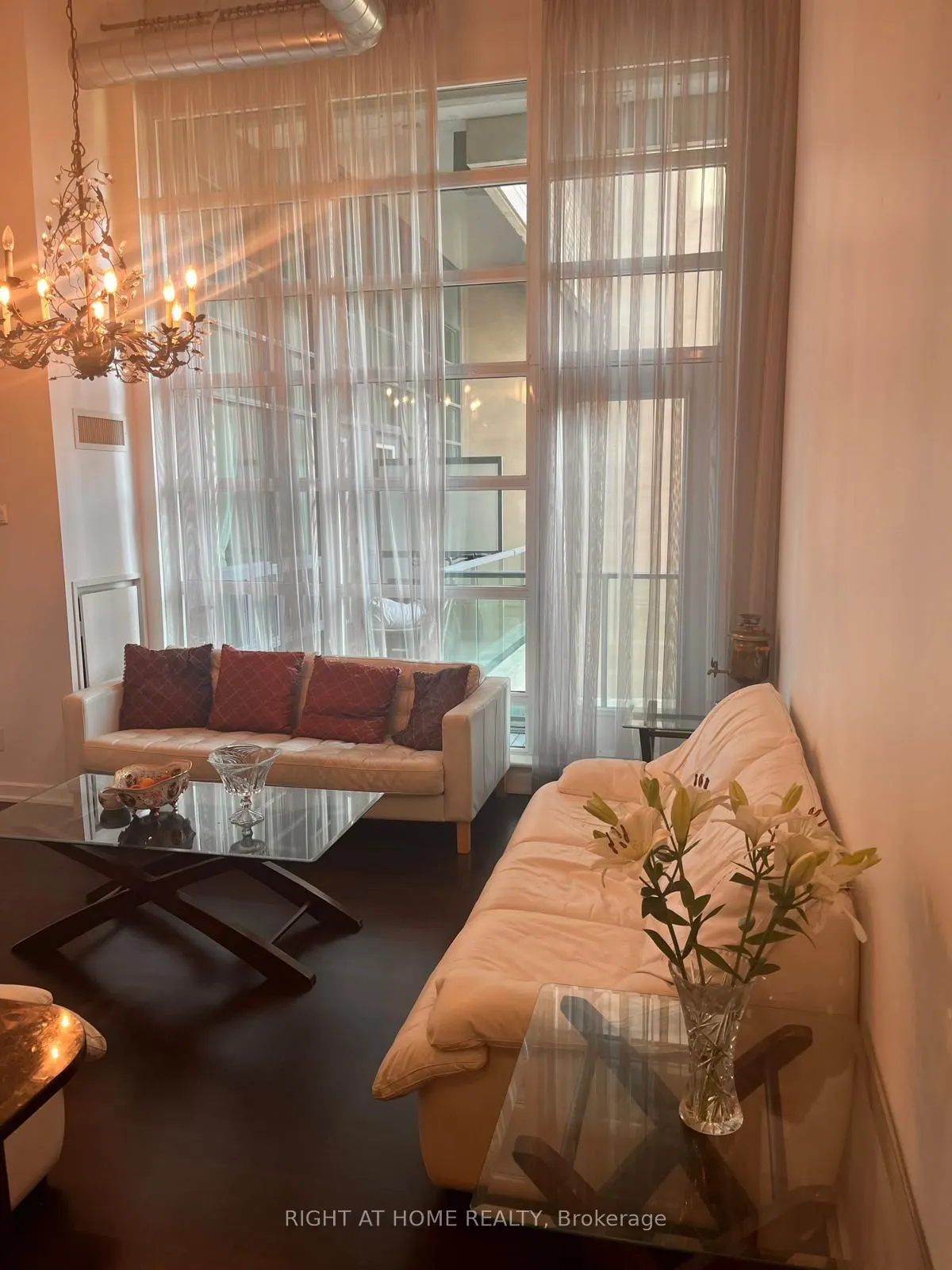 380 macpherson Avenue E, #210