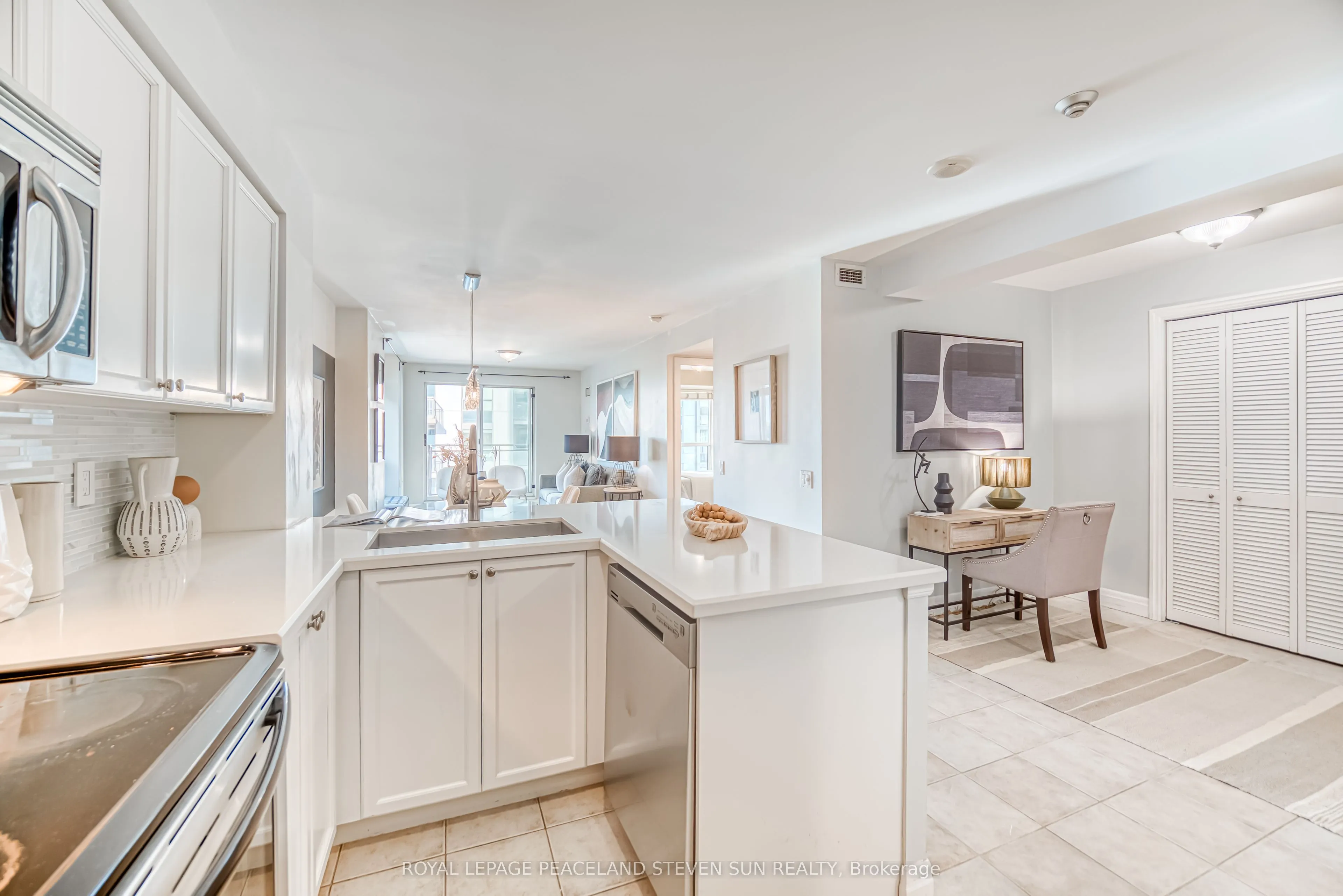 21 Hillcrest Avenue, #702