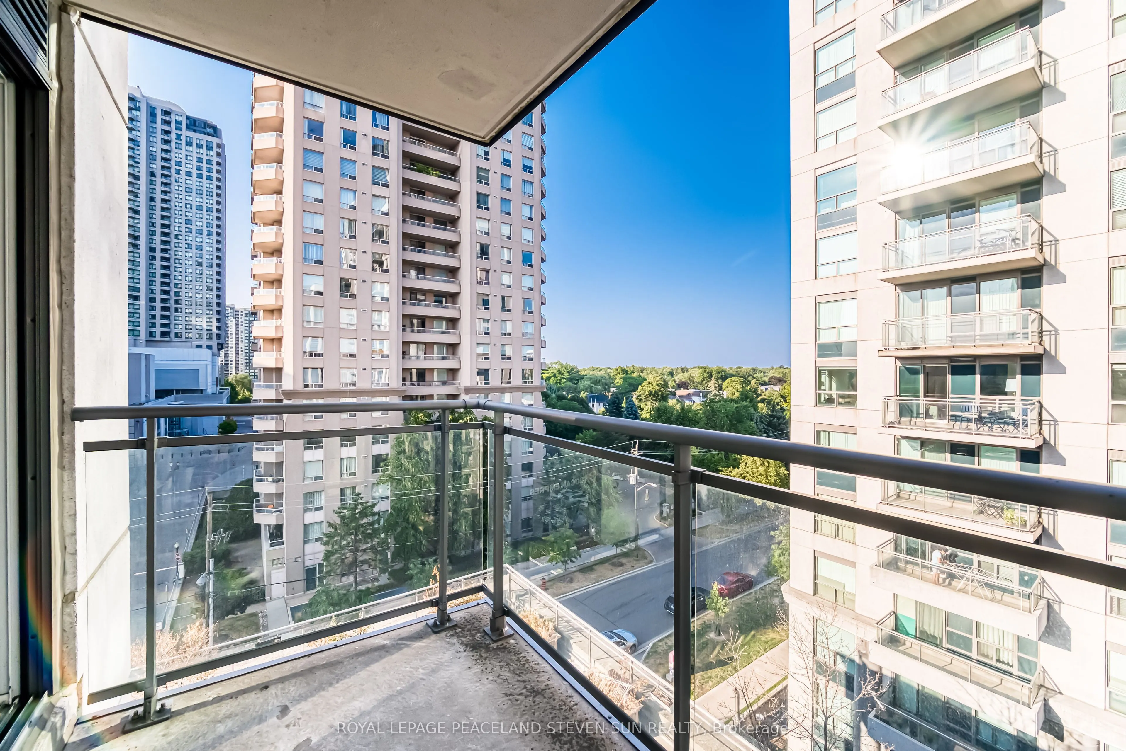 21 Hillcrest Avenue, #702