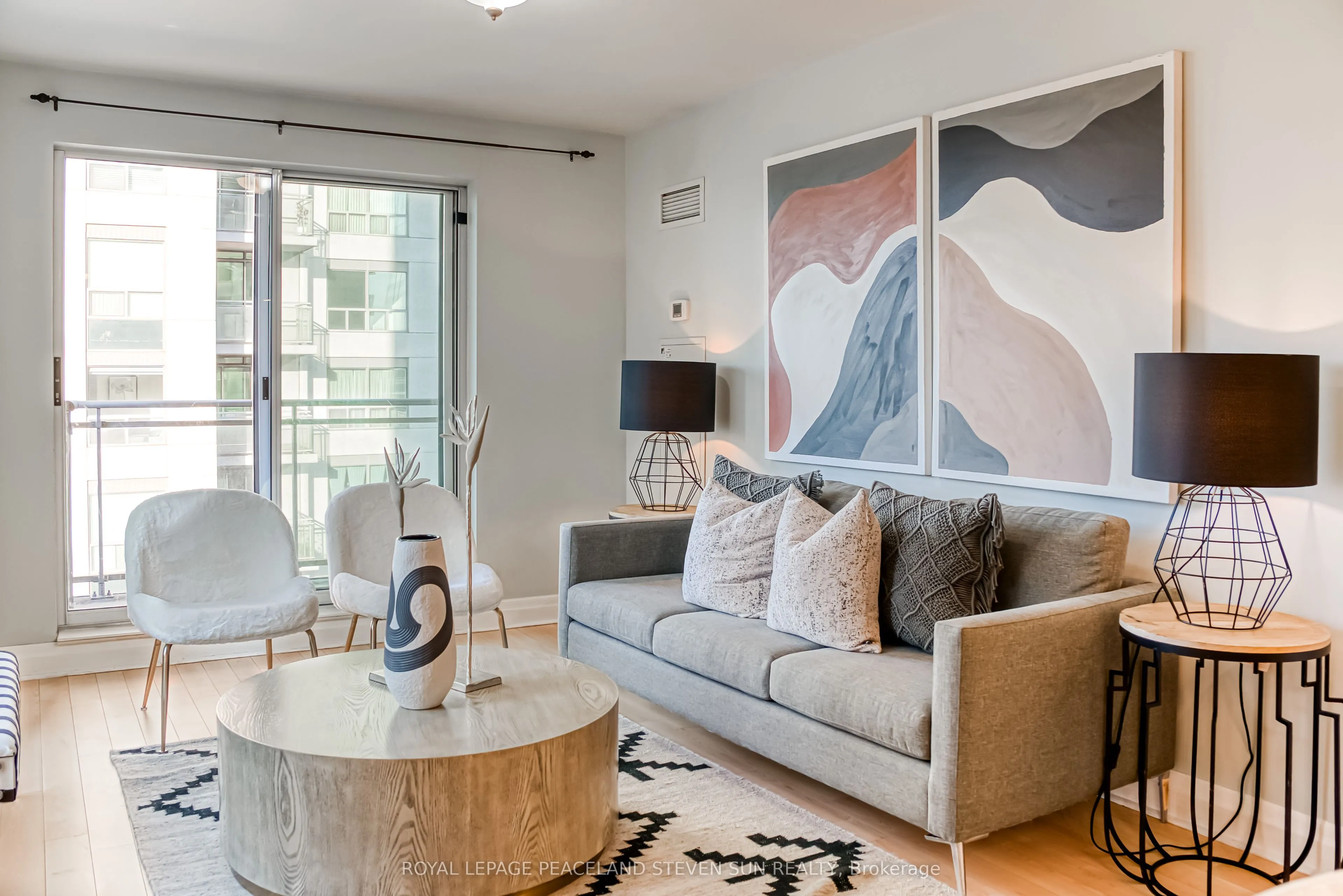 21 Hillcrest Avenue, #702