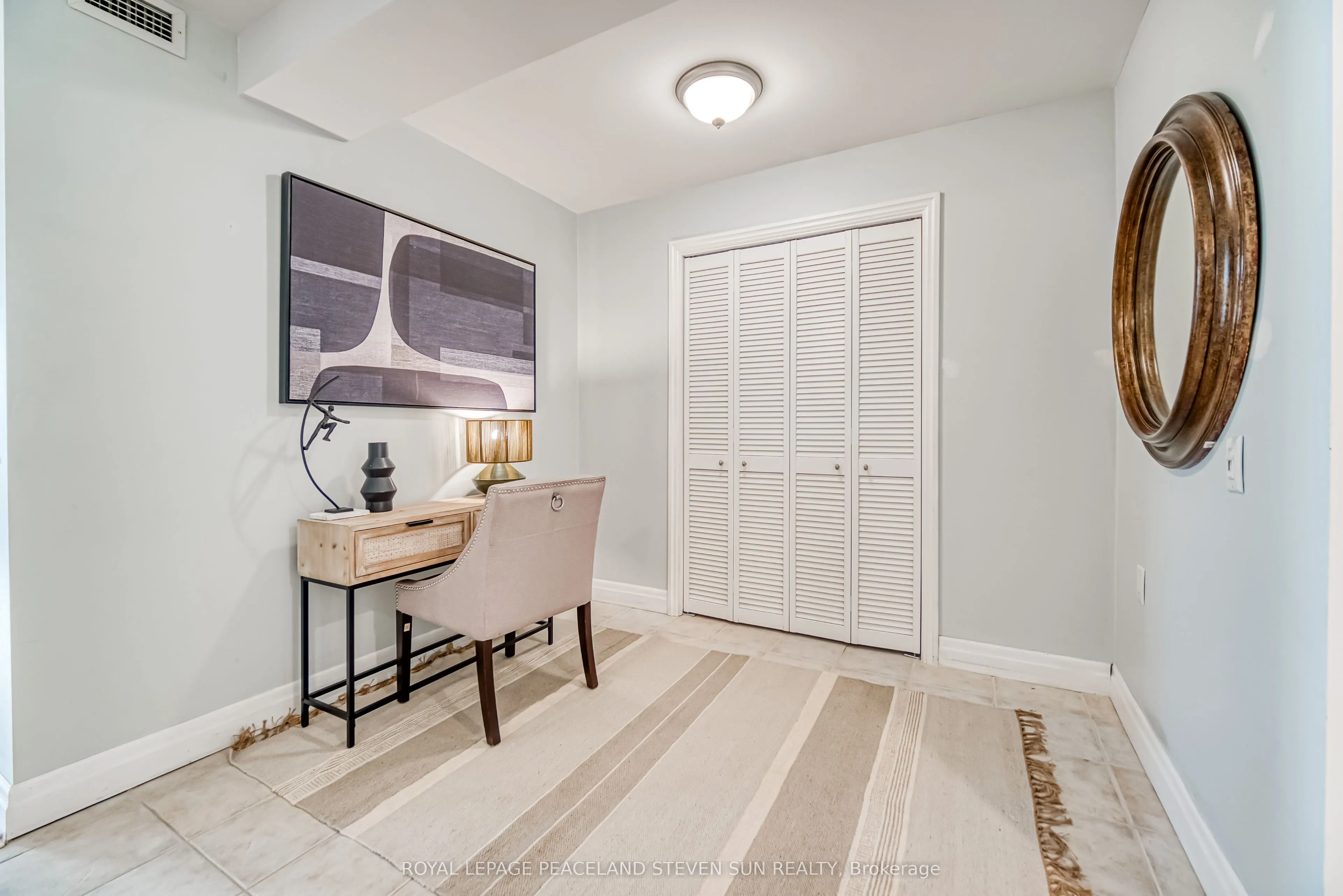 21 Hillcrest Avenue, #702