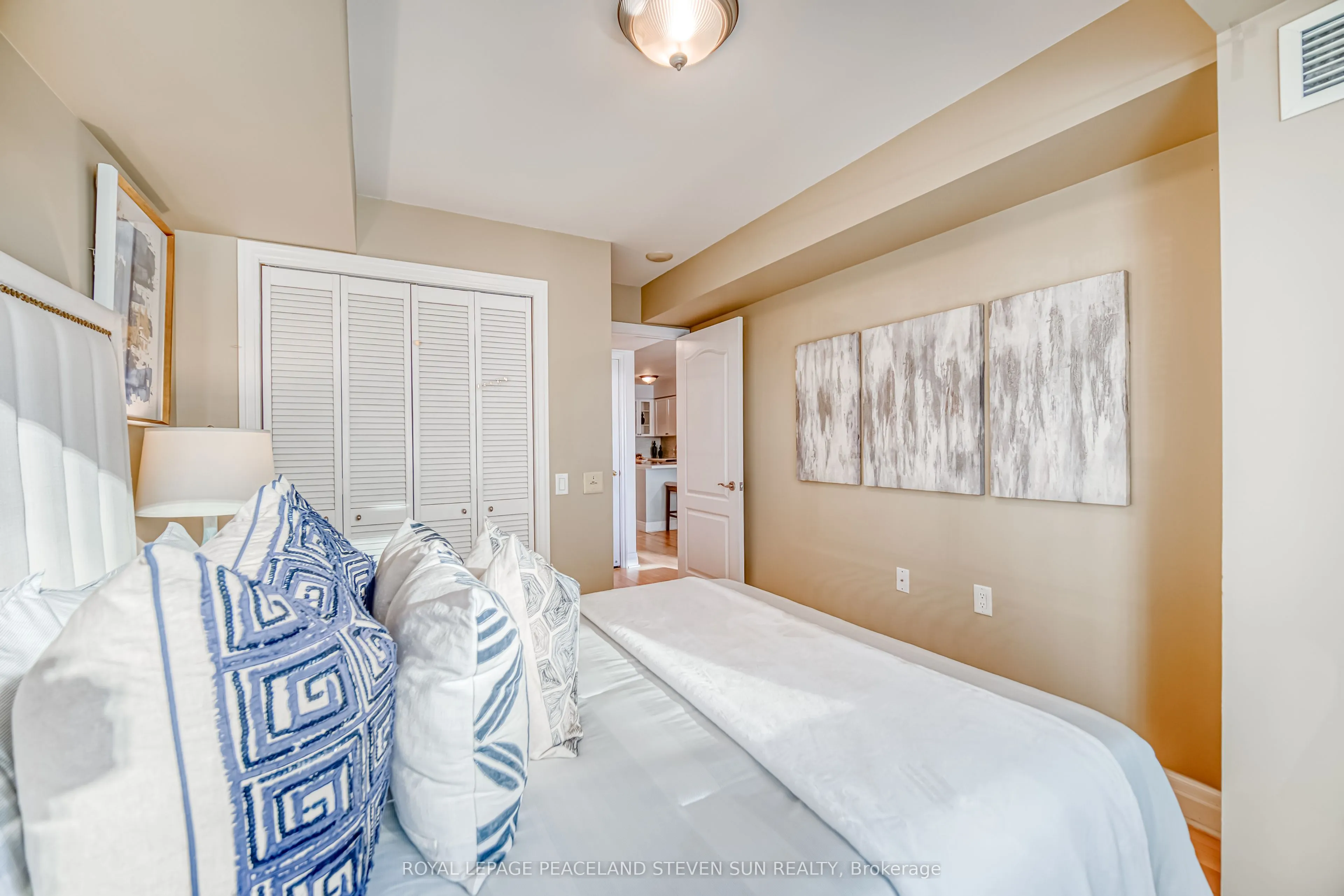 21 Hillcrest Avenue, #702