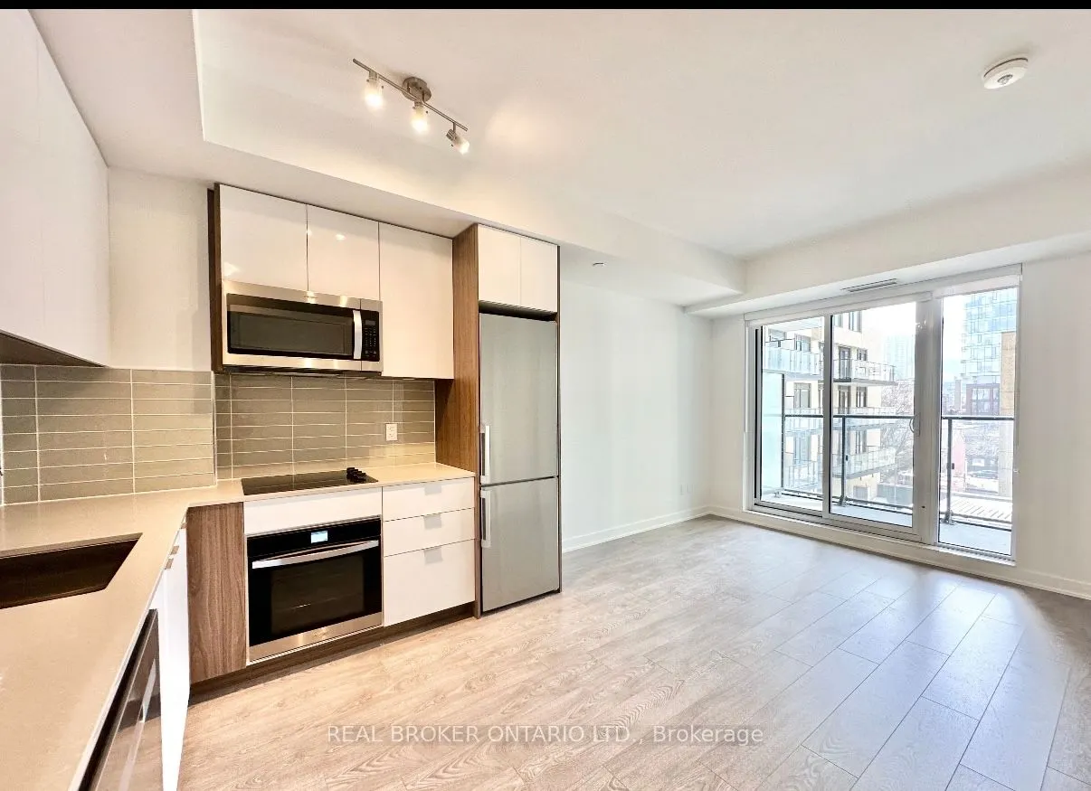 543 Richmond Street W, #428