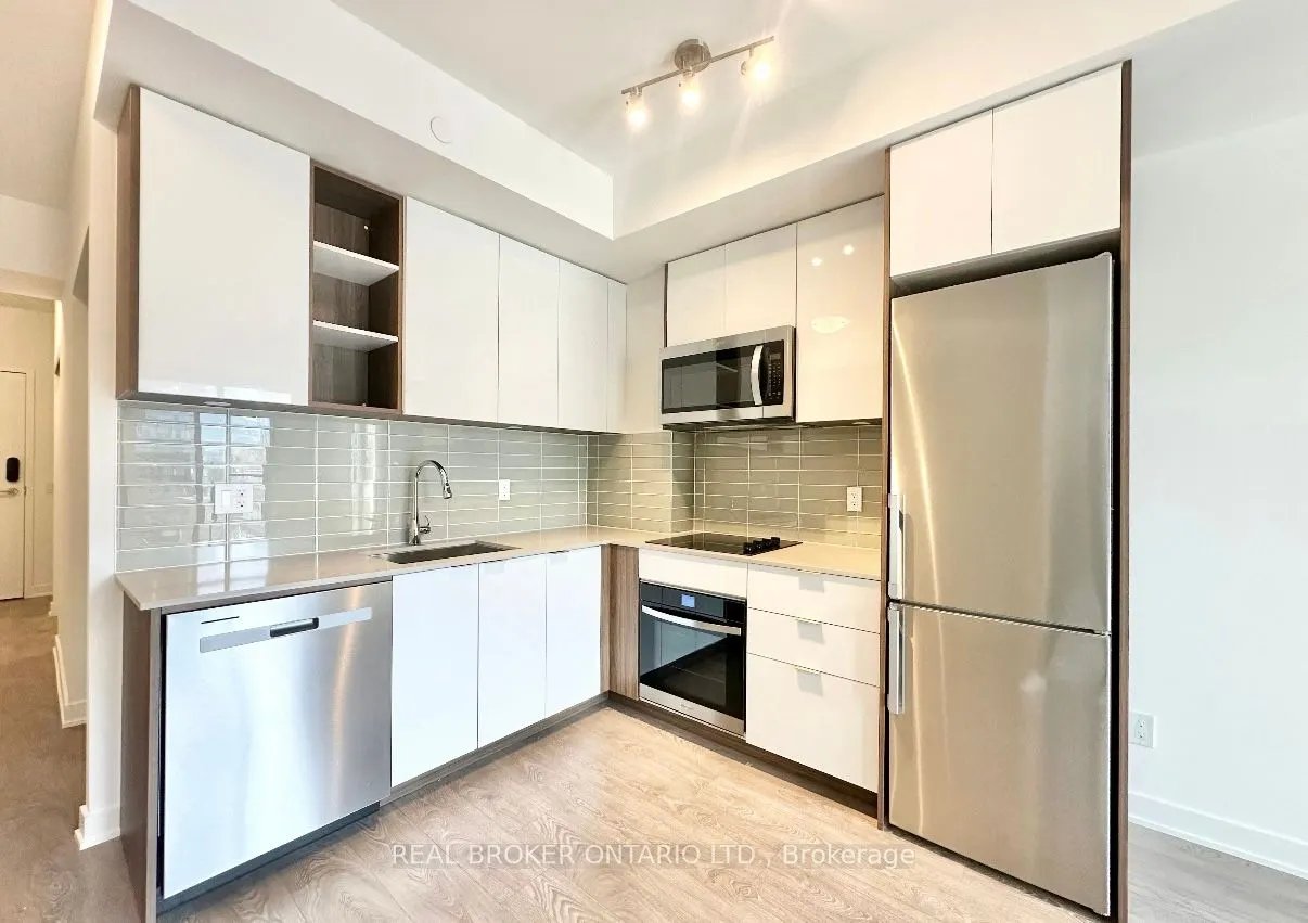 543 Richmond Street W, #428