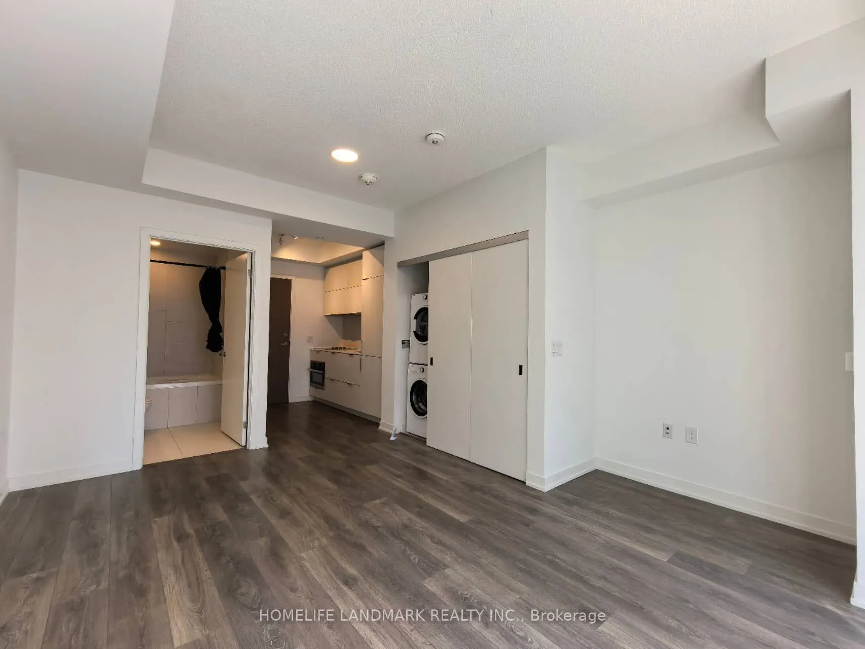 20 Richardson Street, #409