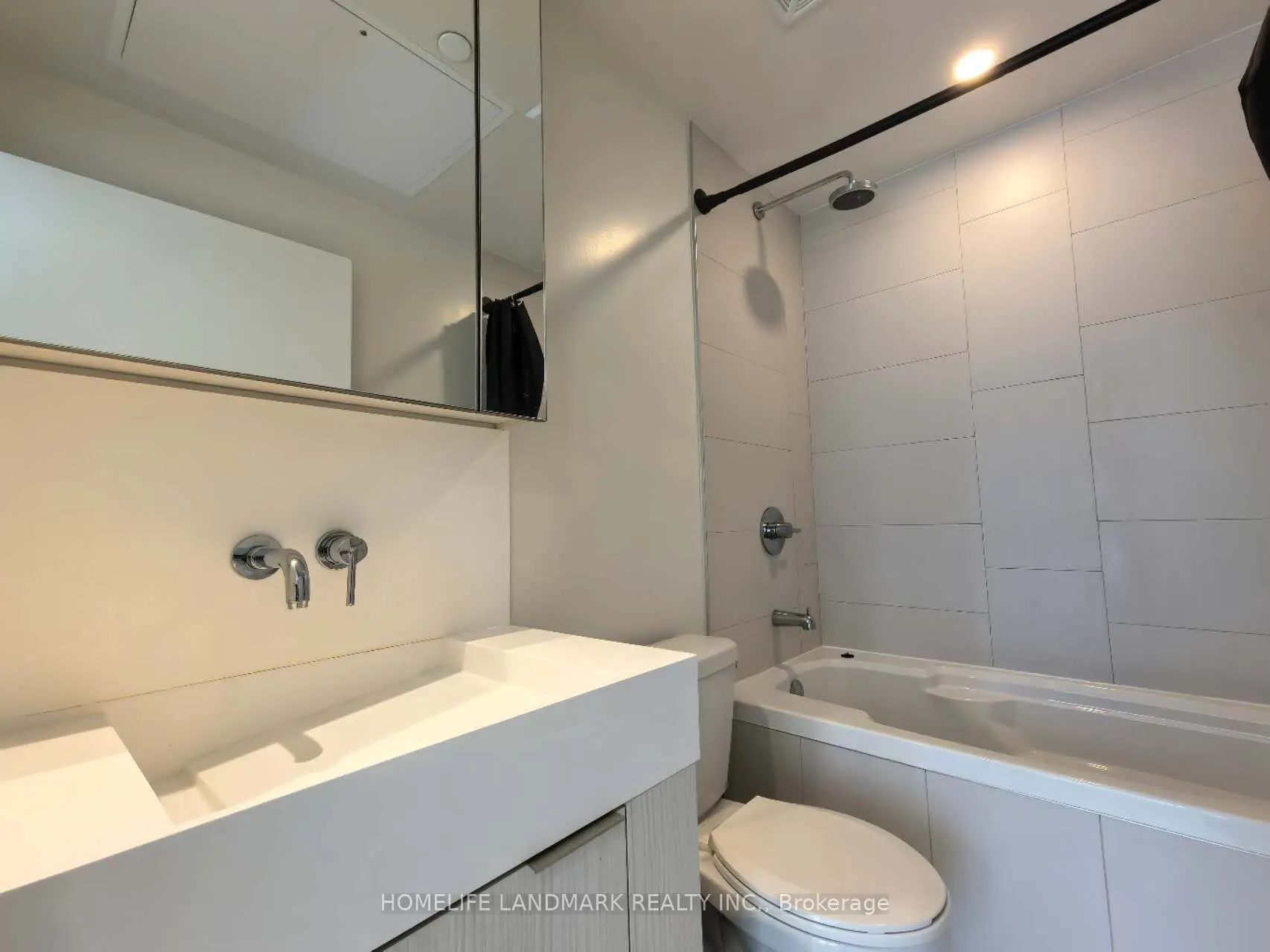 20 Richardson Street, #409