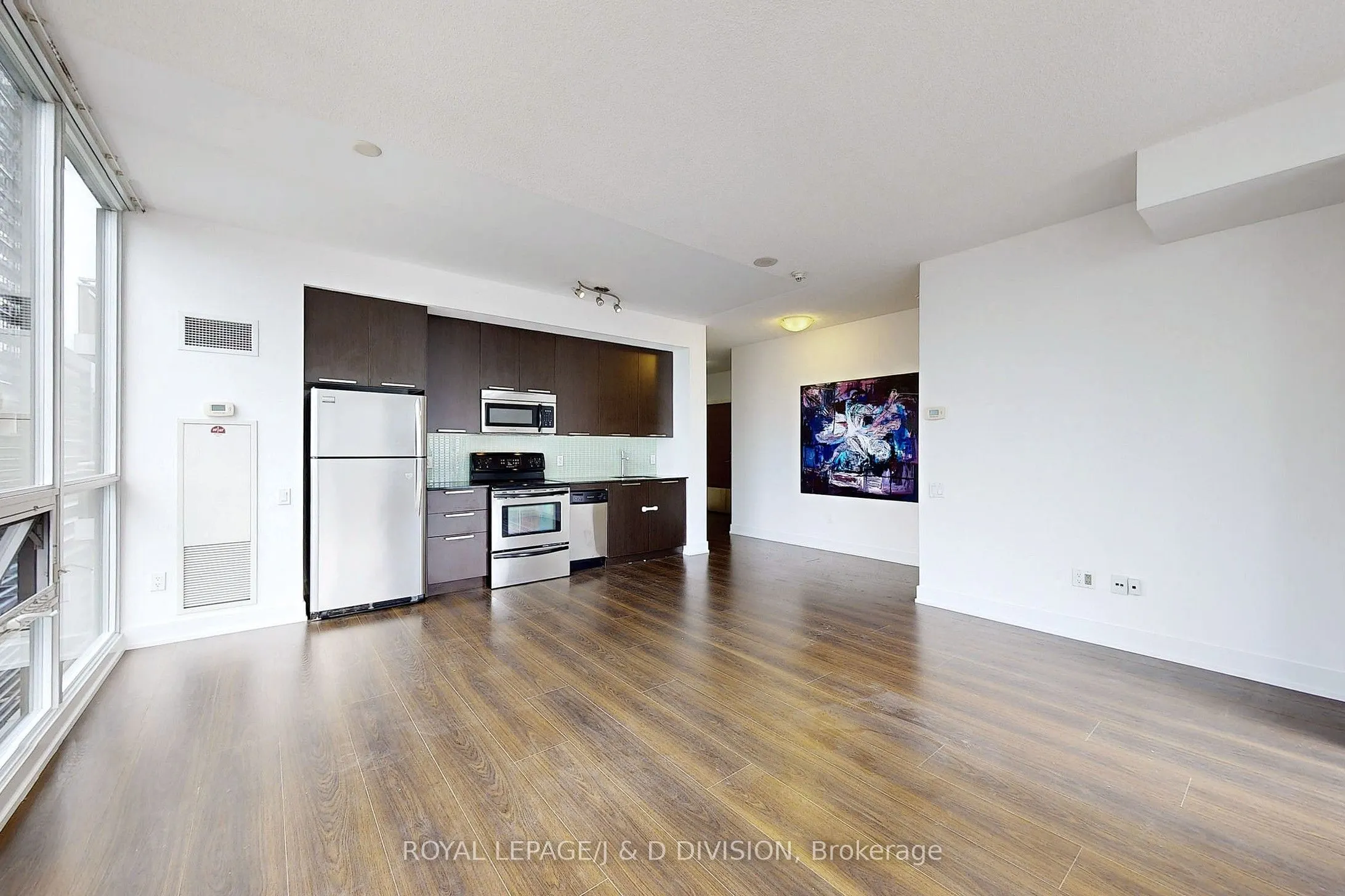 23 Sheppard Avenue E, #2210