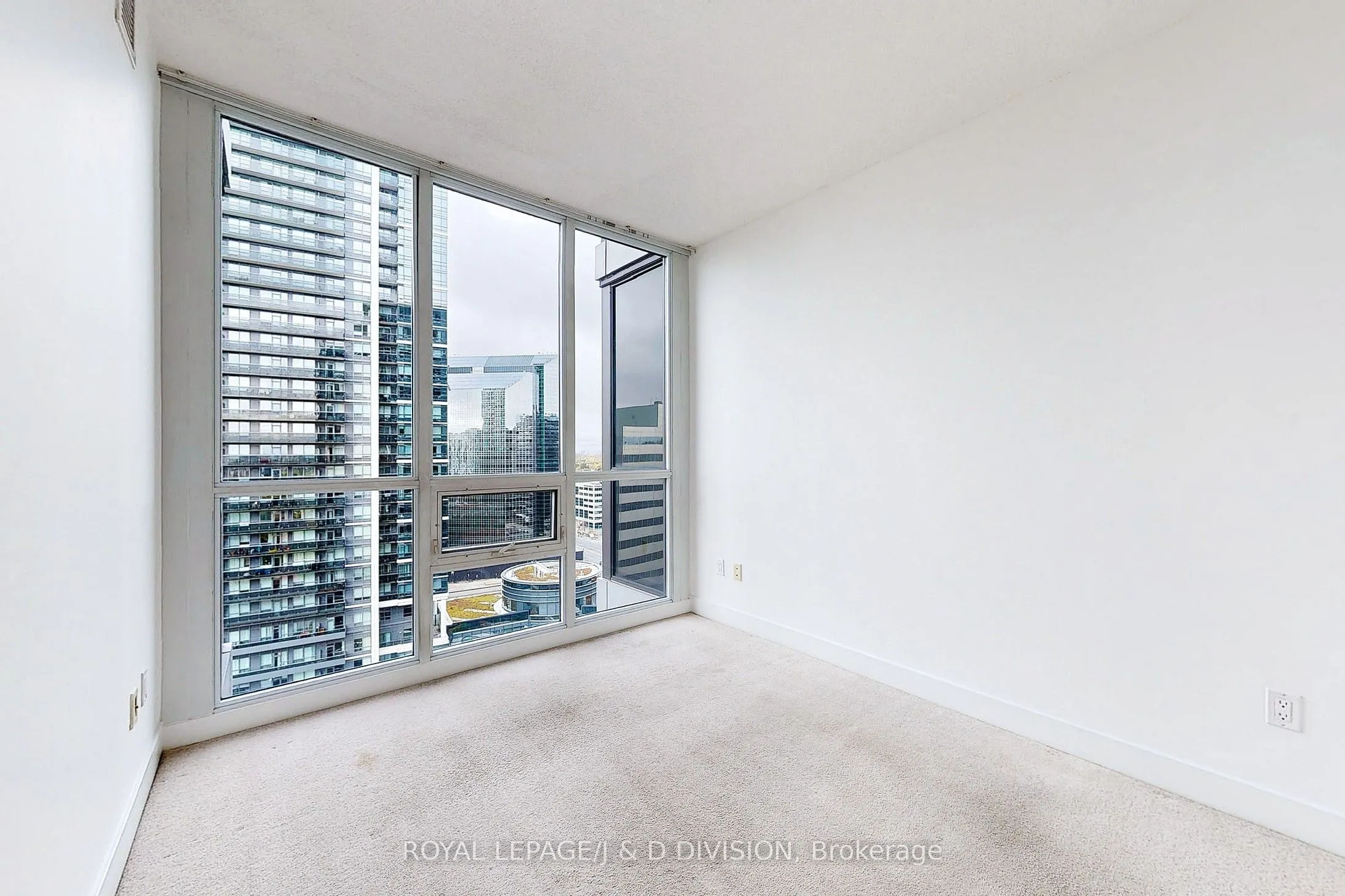 23 Sheppard Avenue E, #2210