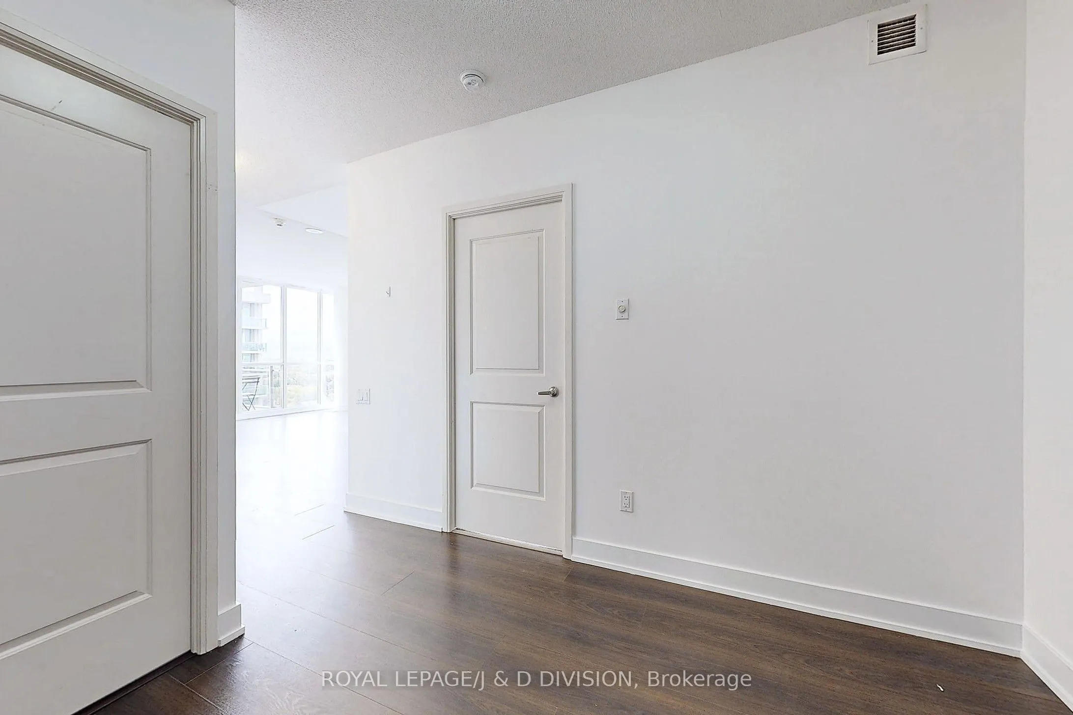 23 Sheppard Avenue E, #2210