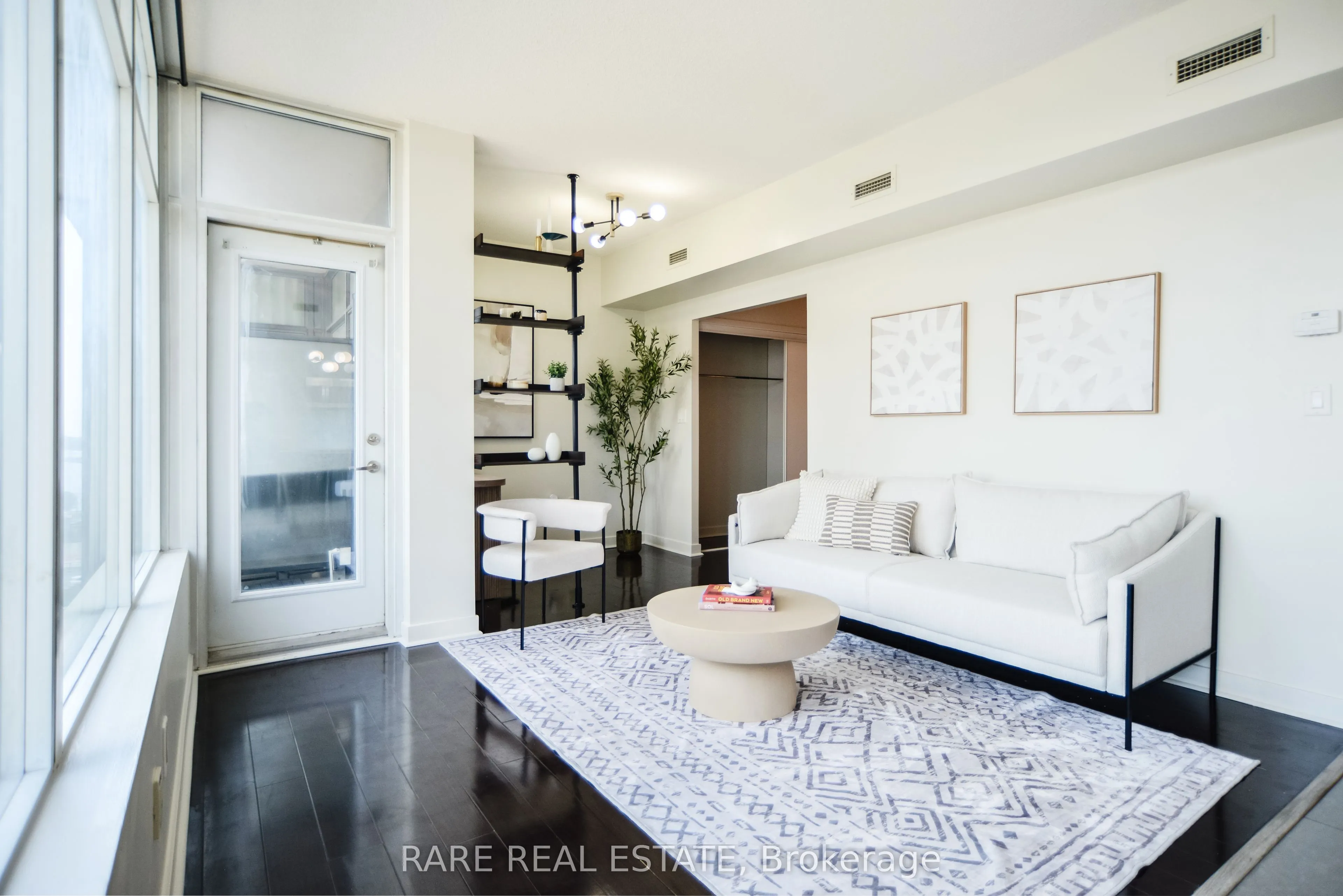 15 Brunel Court, #915