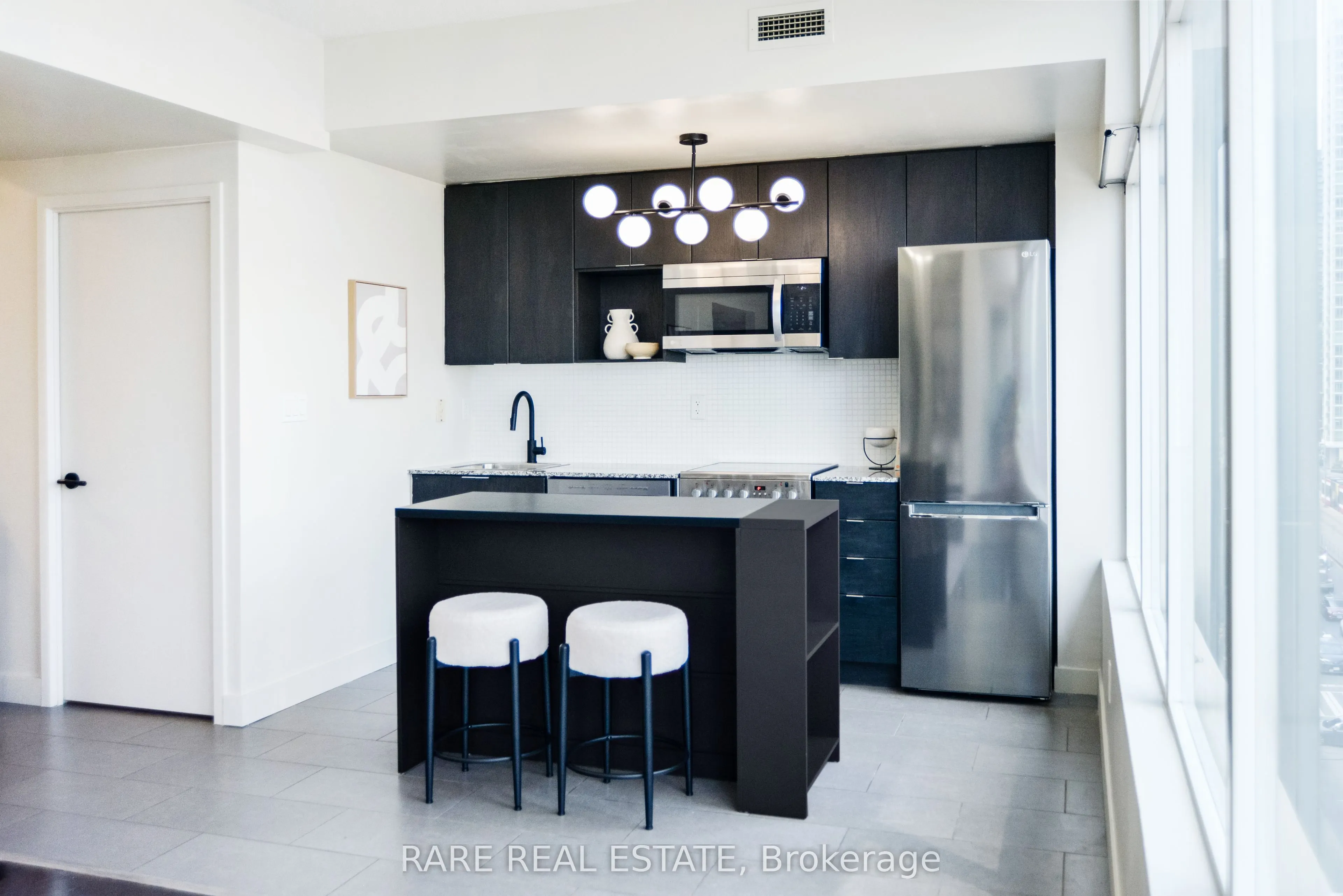 15 Brunel Court, #915