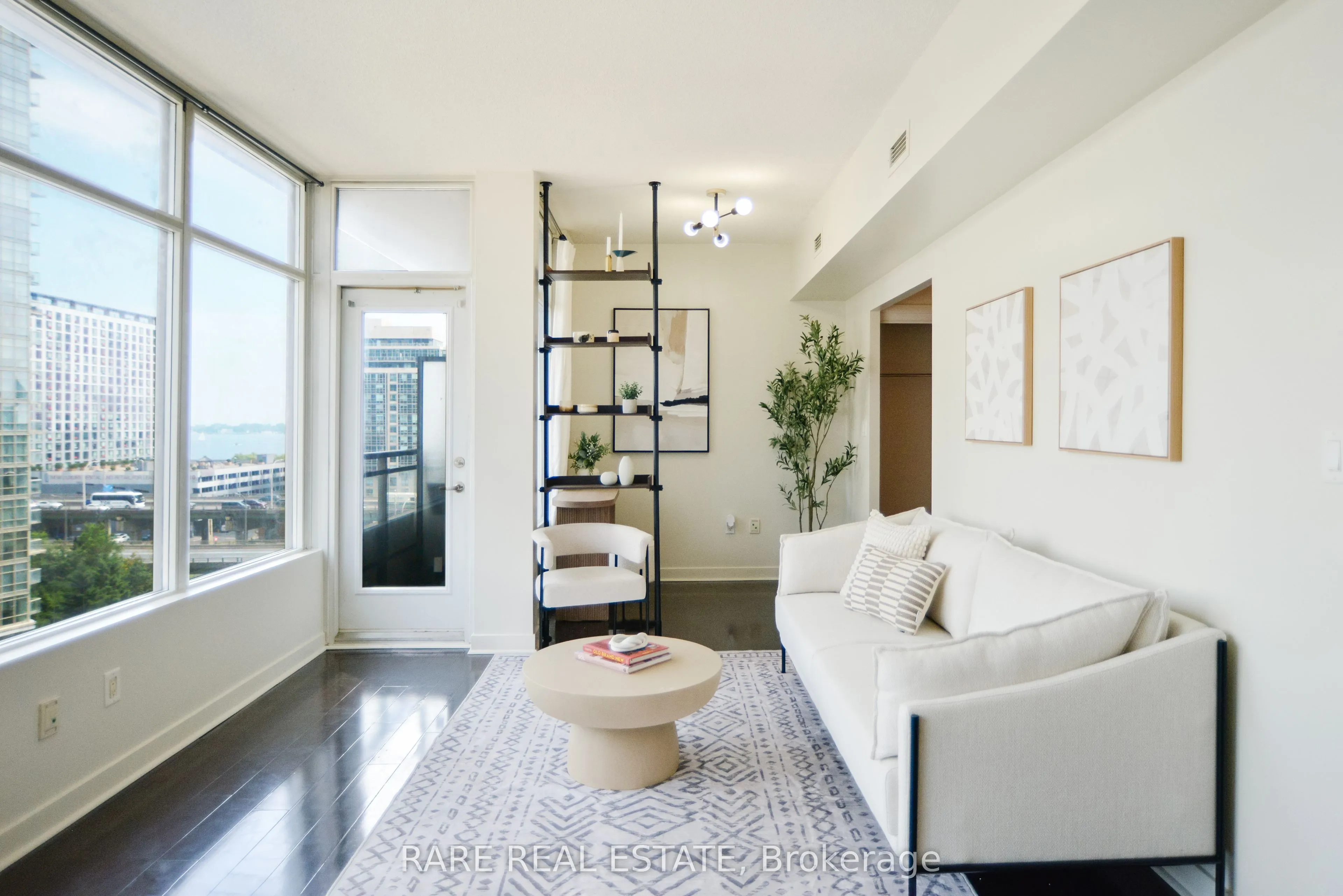 15 Brunel Court, #915