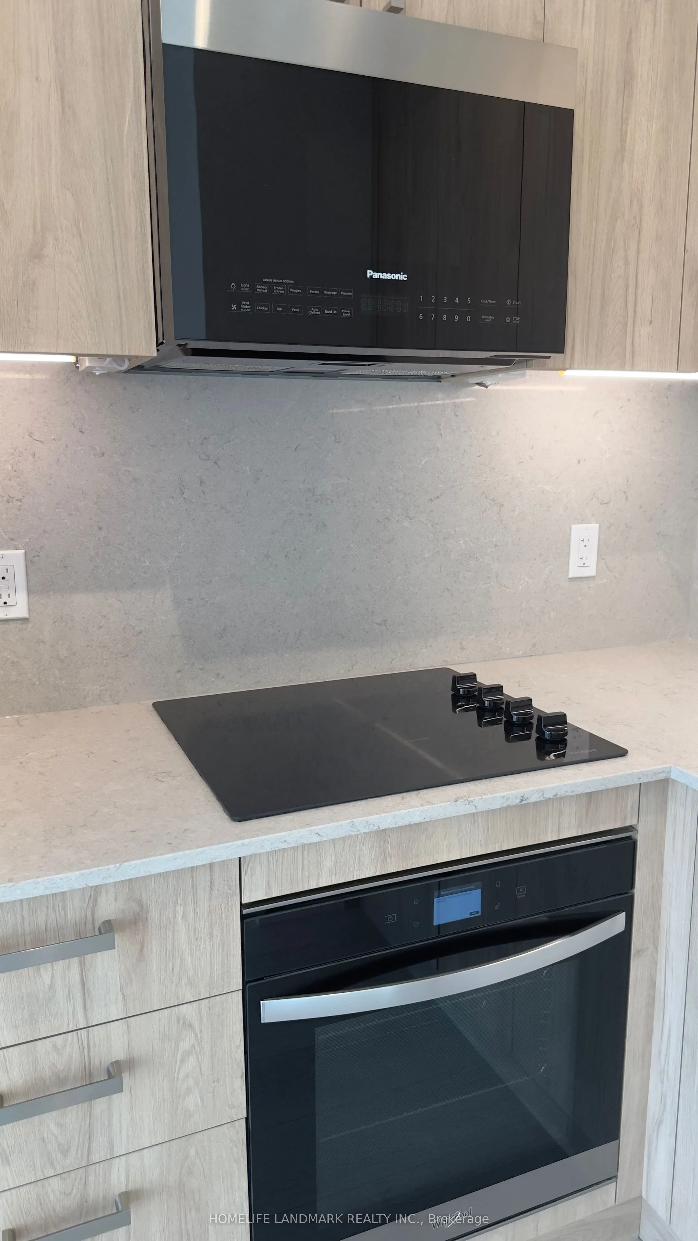 2410 280 dundas Street W, #2410