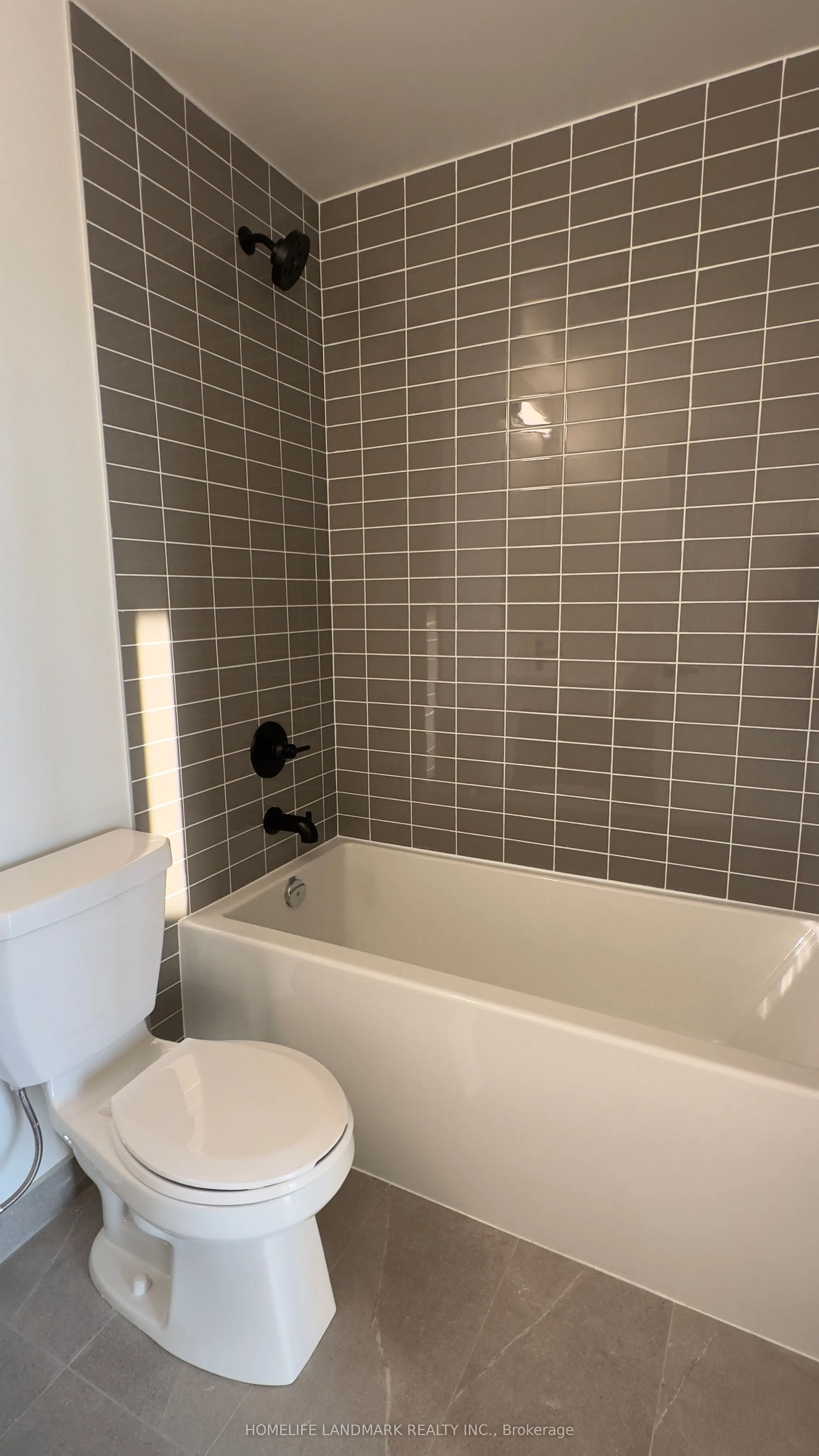 2410 280 dundas Street W, #2410