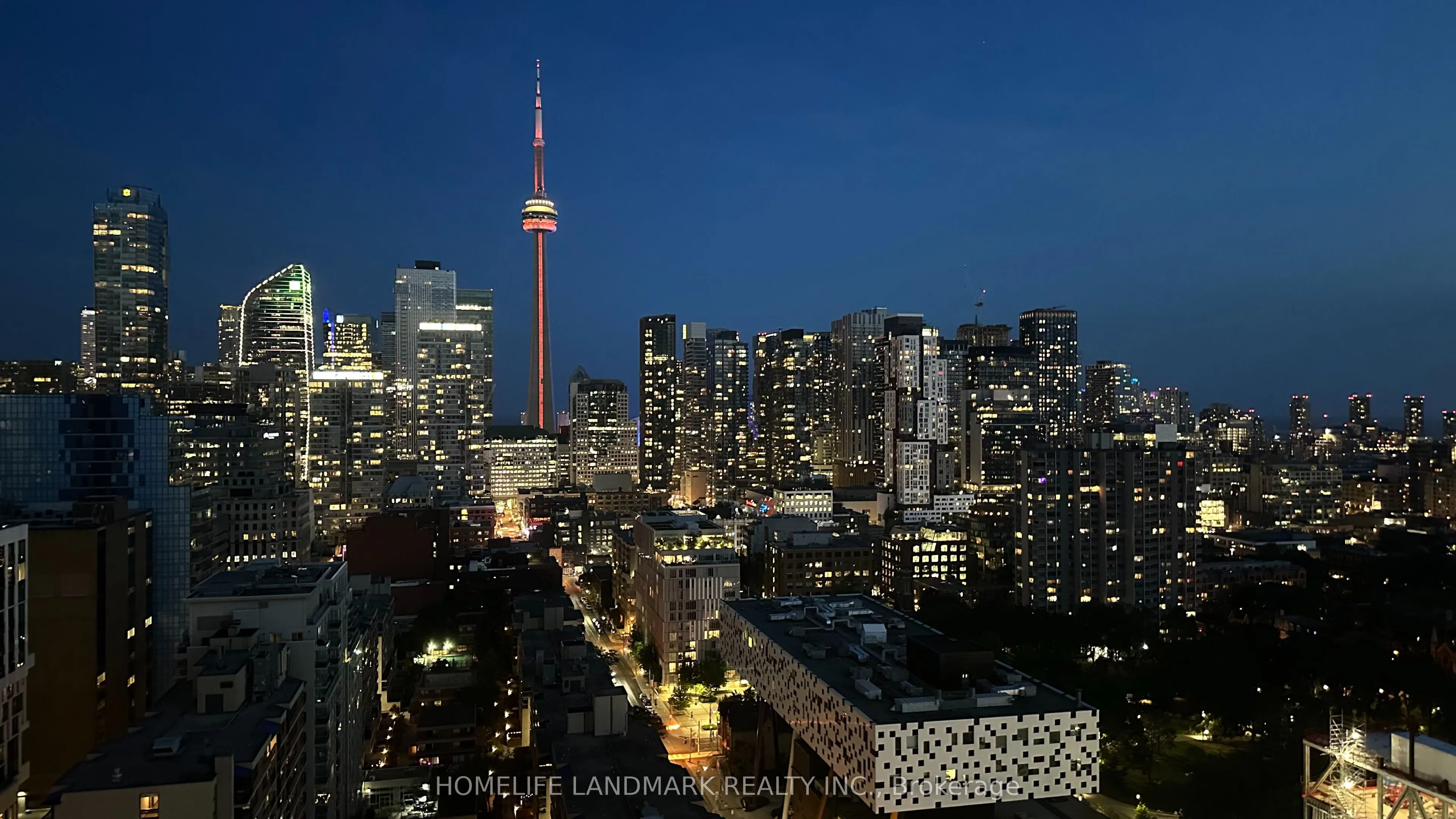 2410 280 dundas Street W, #2410
