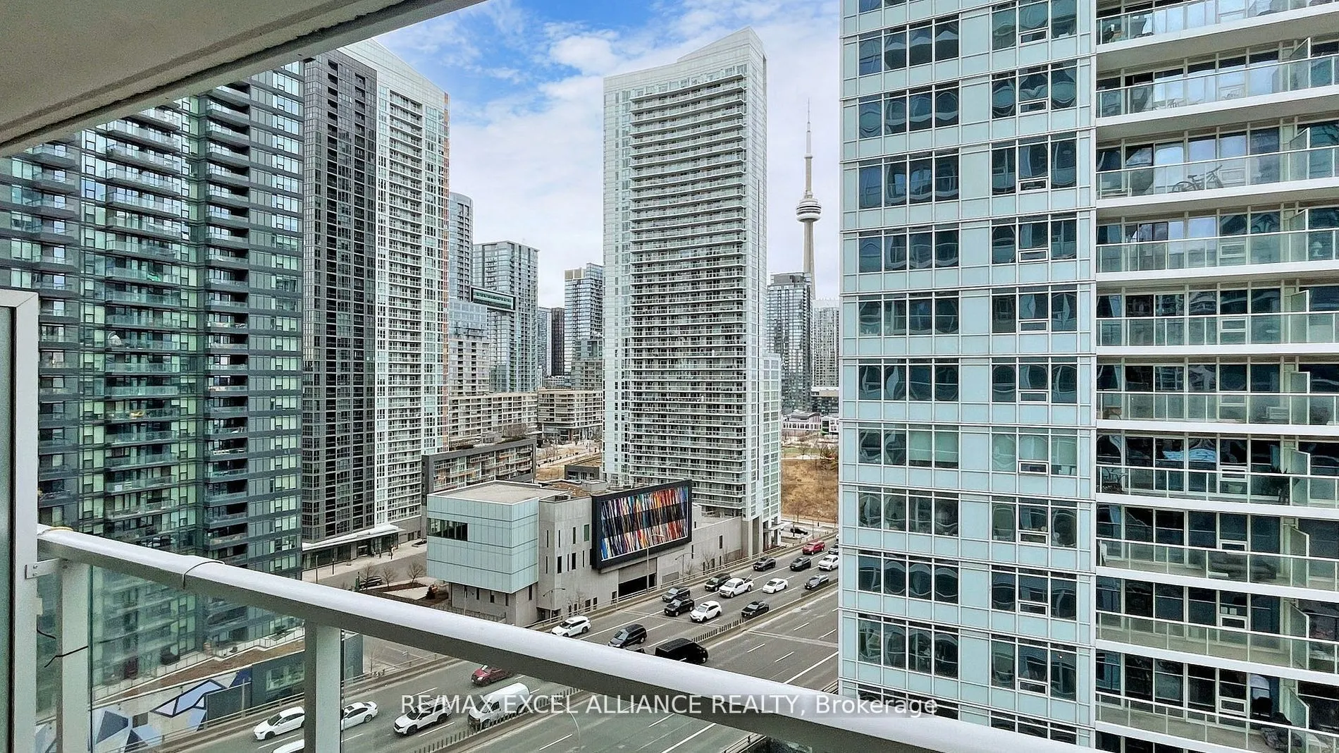19 Bathurst Street, #1810