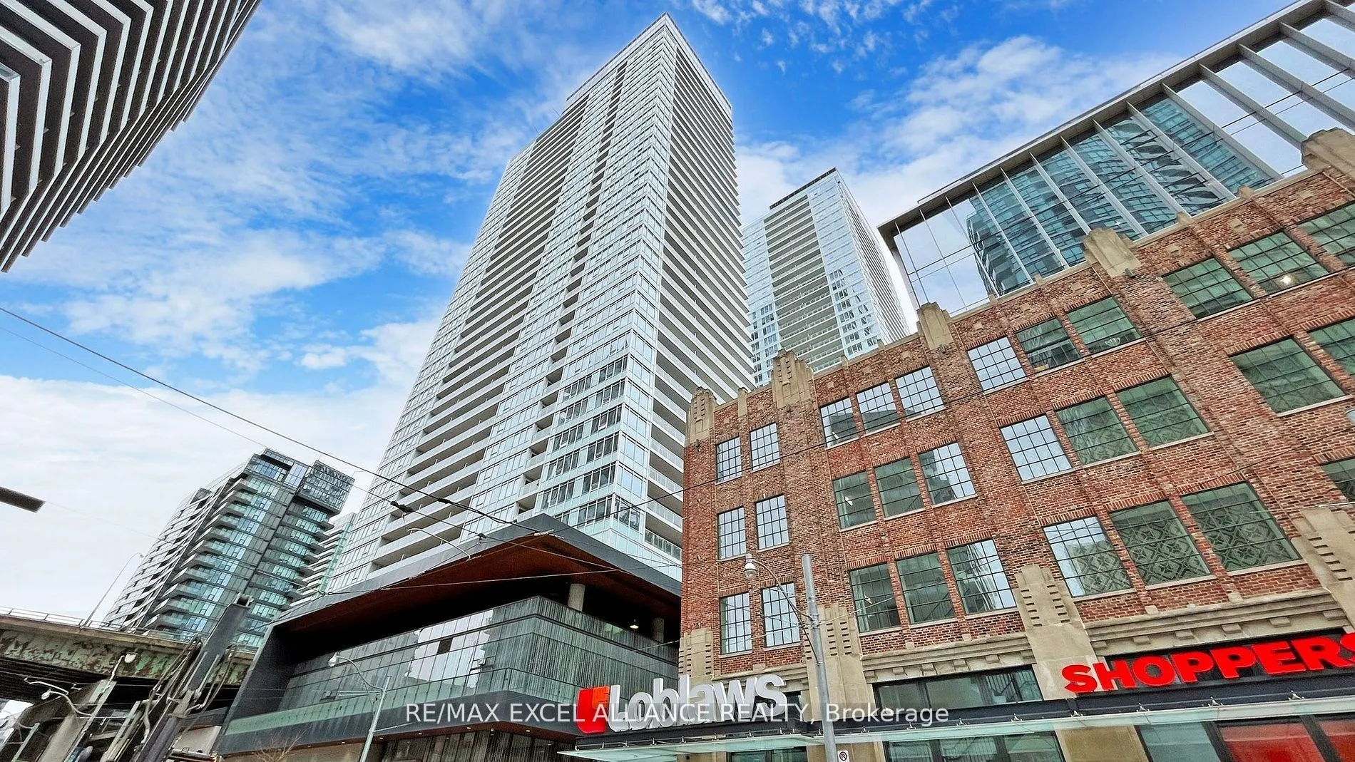 19 Bathurst Street, #1810