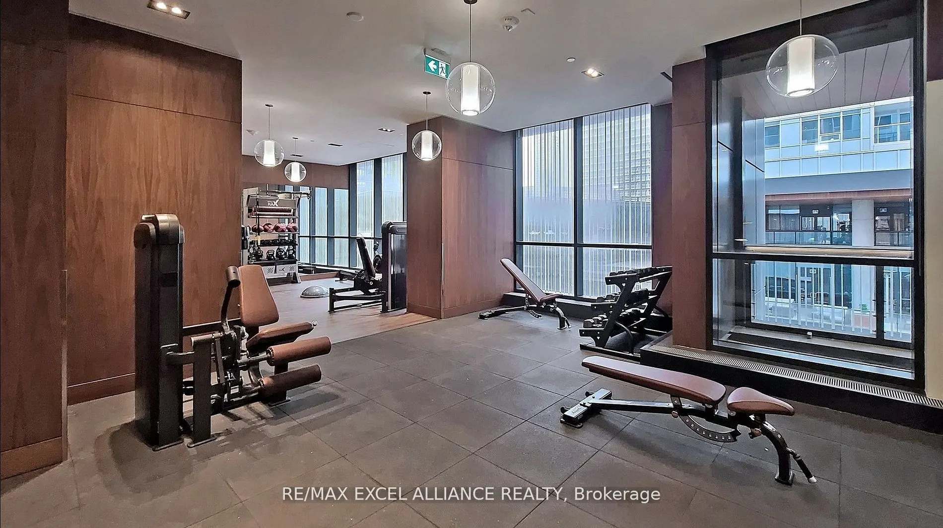 19 Bathurst Street, #1810
