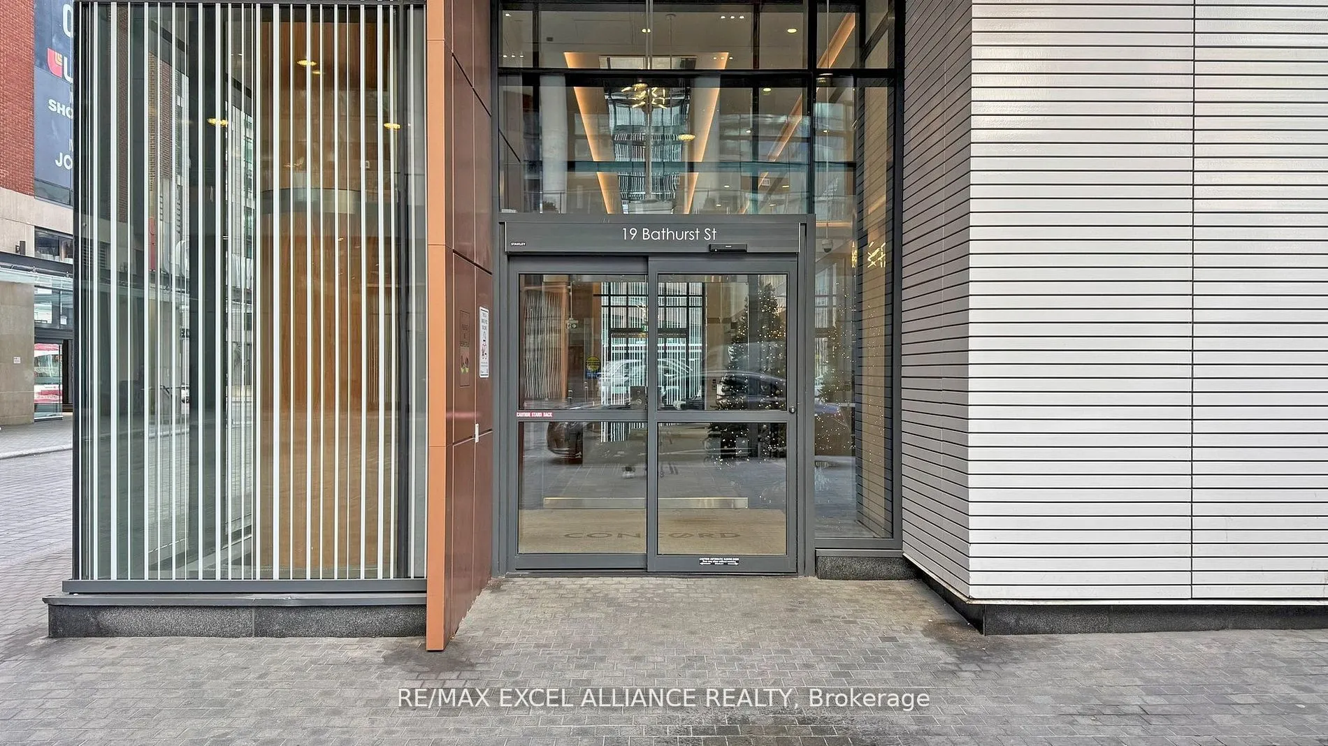 19 Bathurst Street, #1810