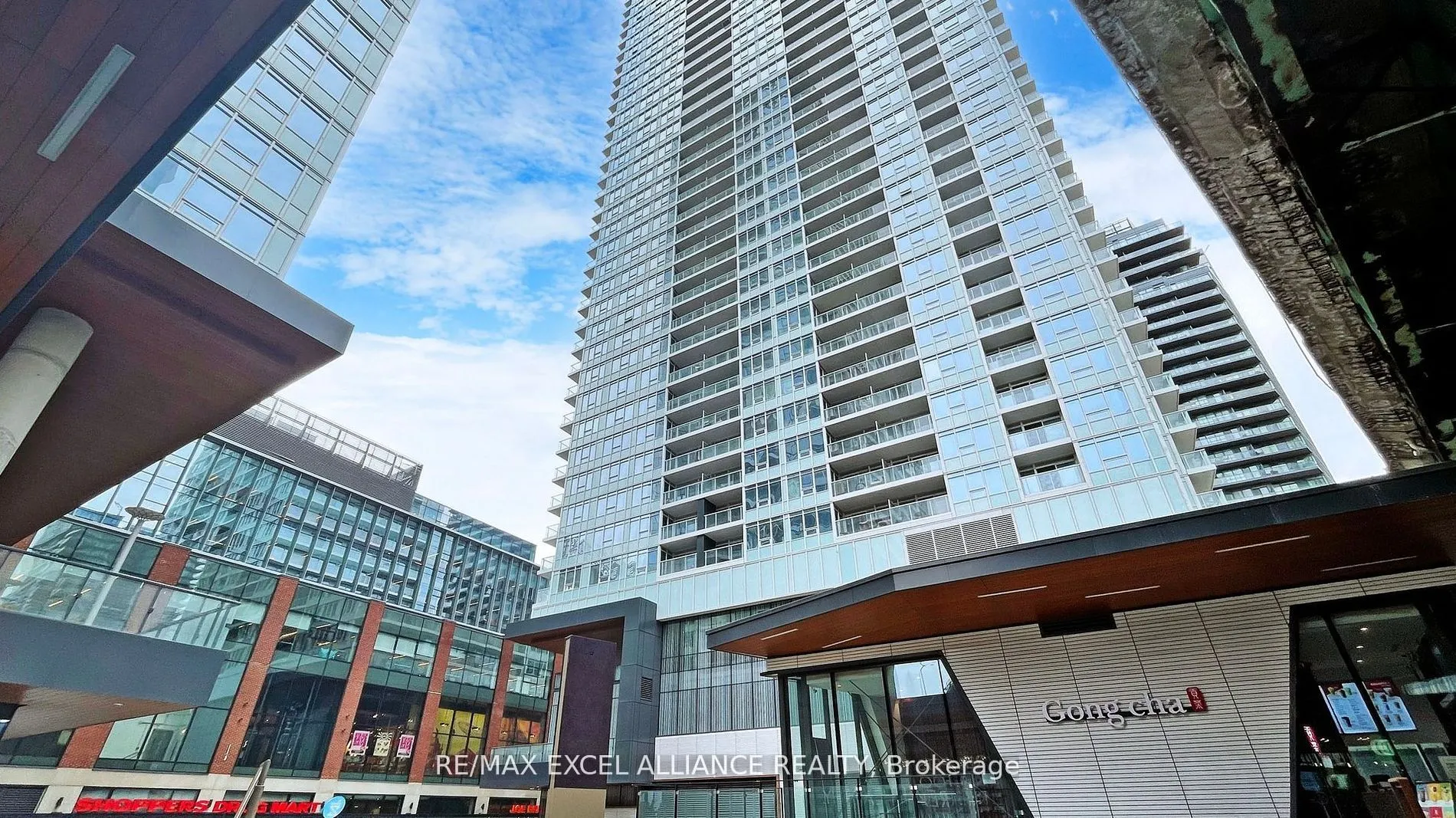 19 Bathurst Street, #1810