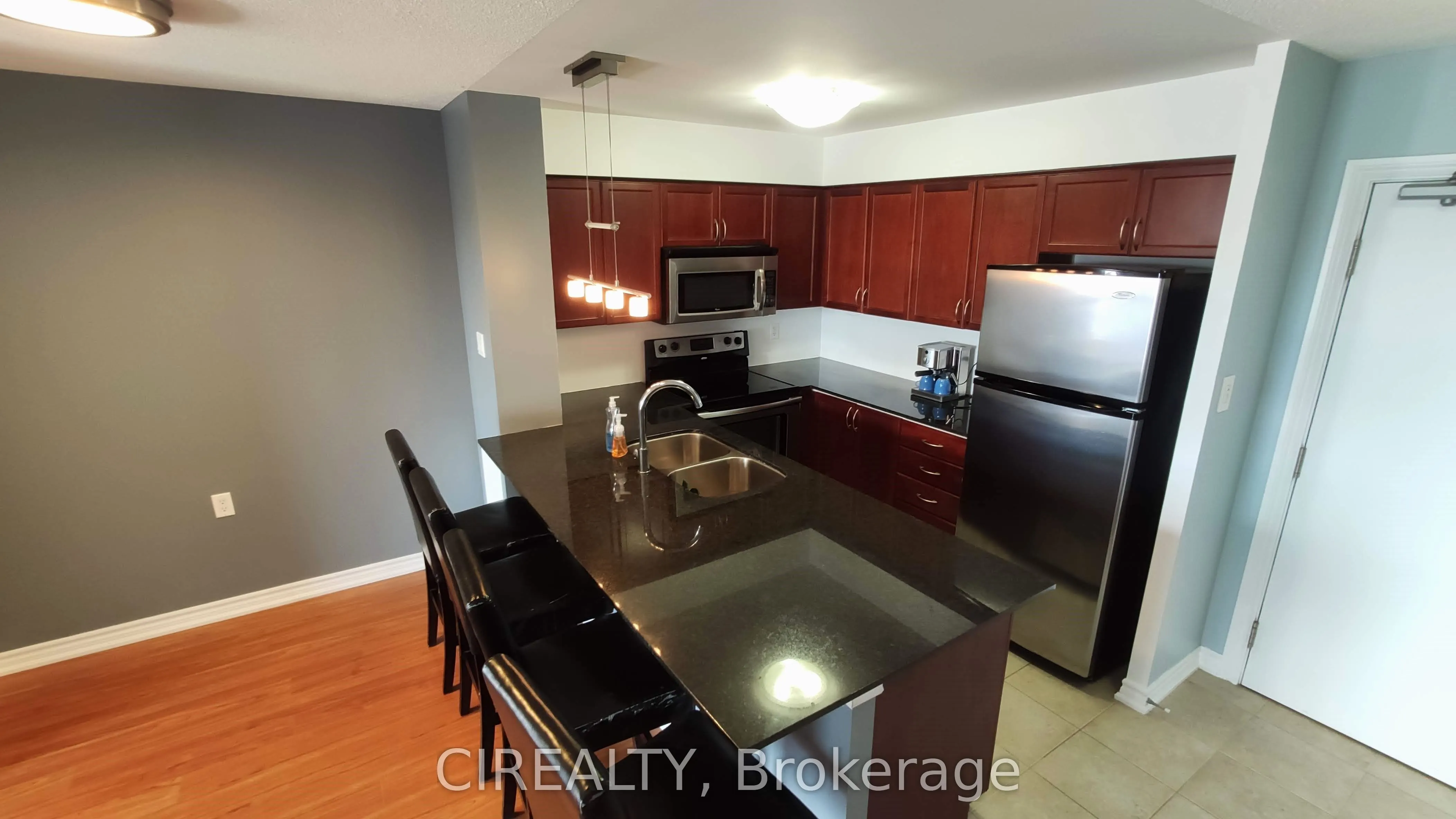 872 Sheppard Avenue W, #607