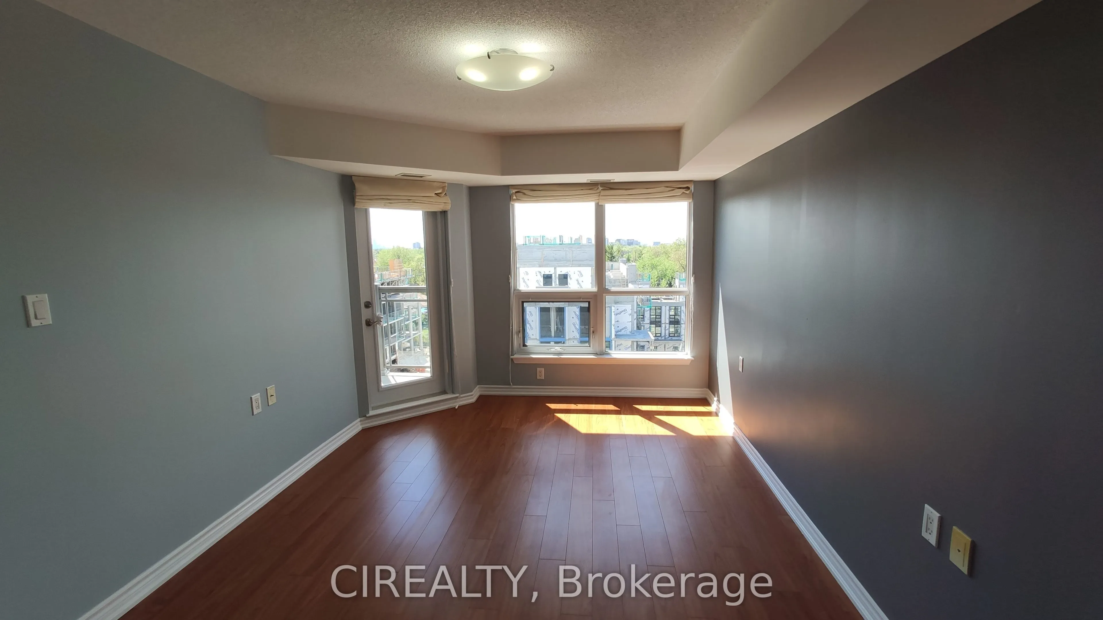 872 Sheppard Avenue W, #607