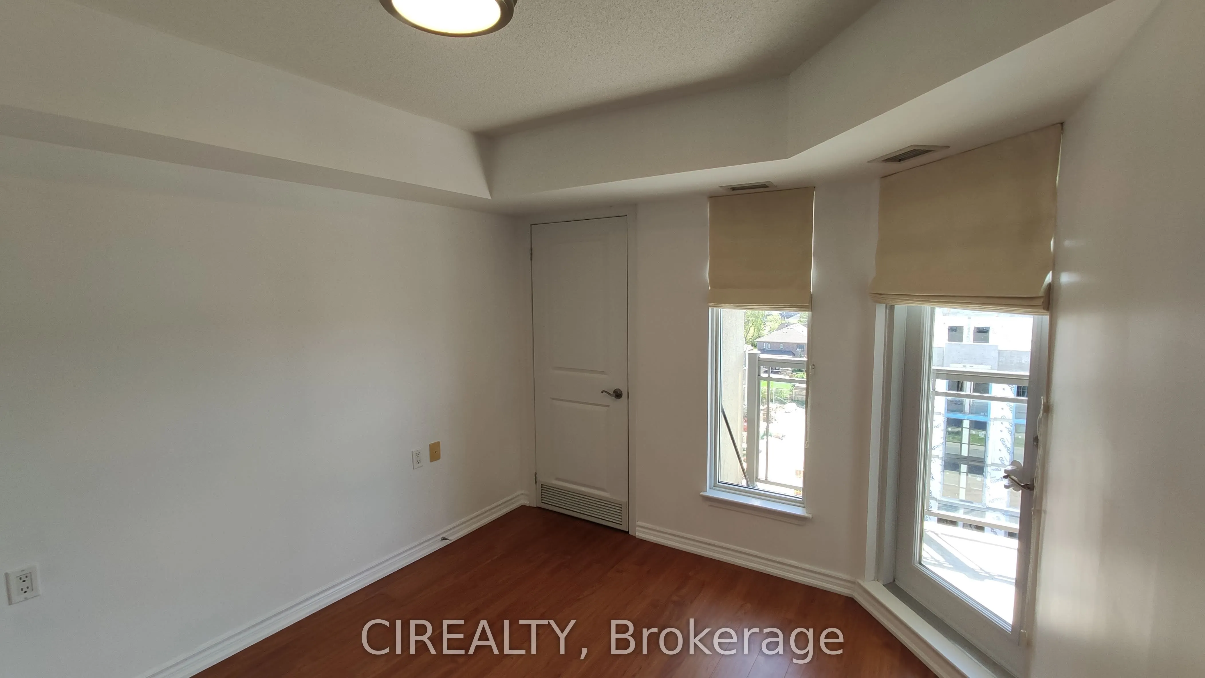 872 Sheppard Avenue W, #607