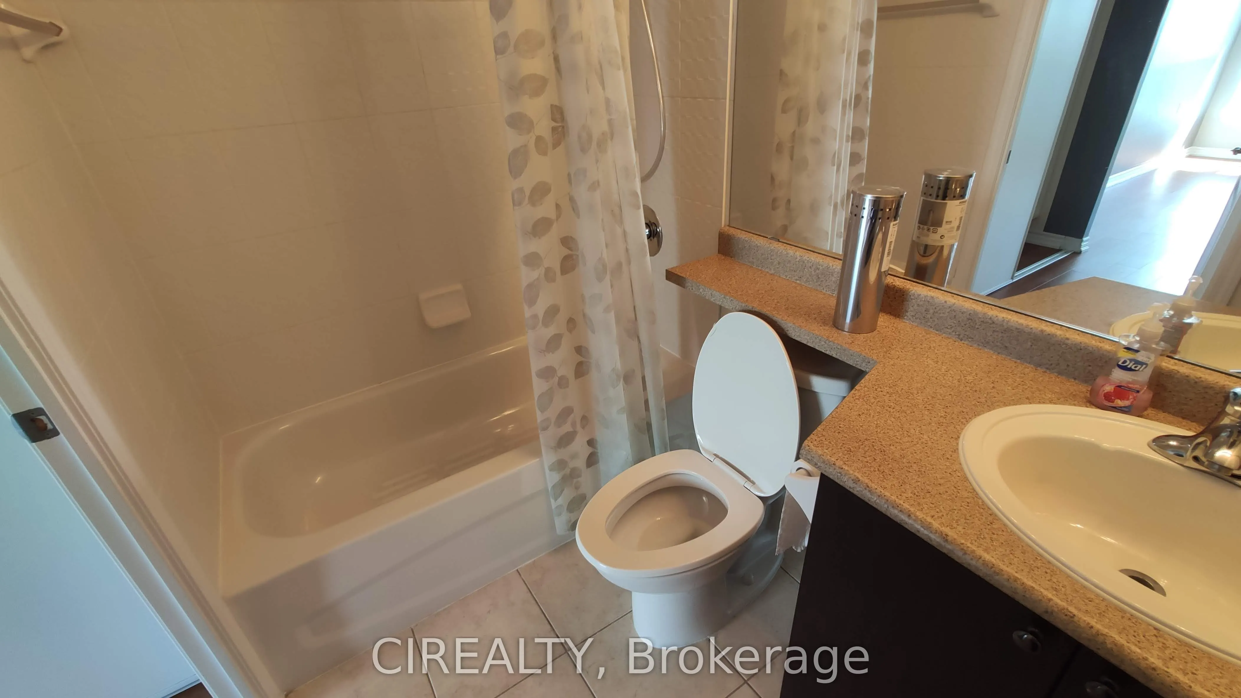872 Sheppard Avenue W, #607