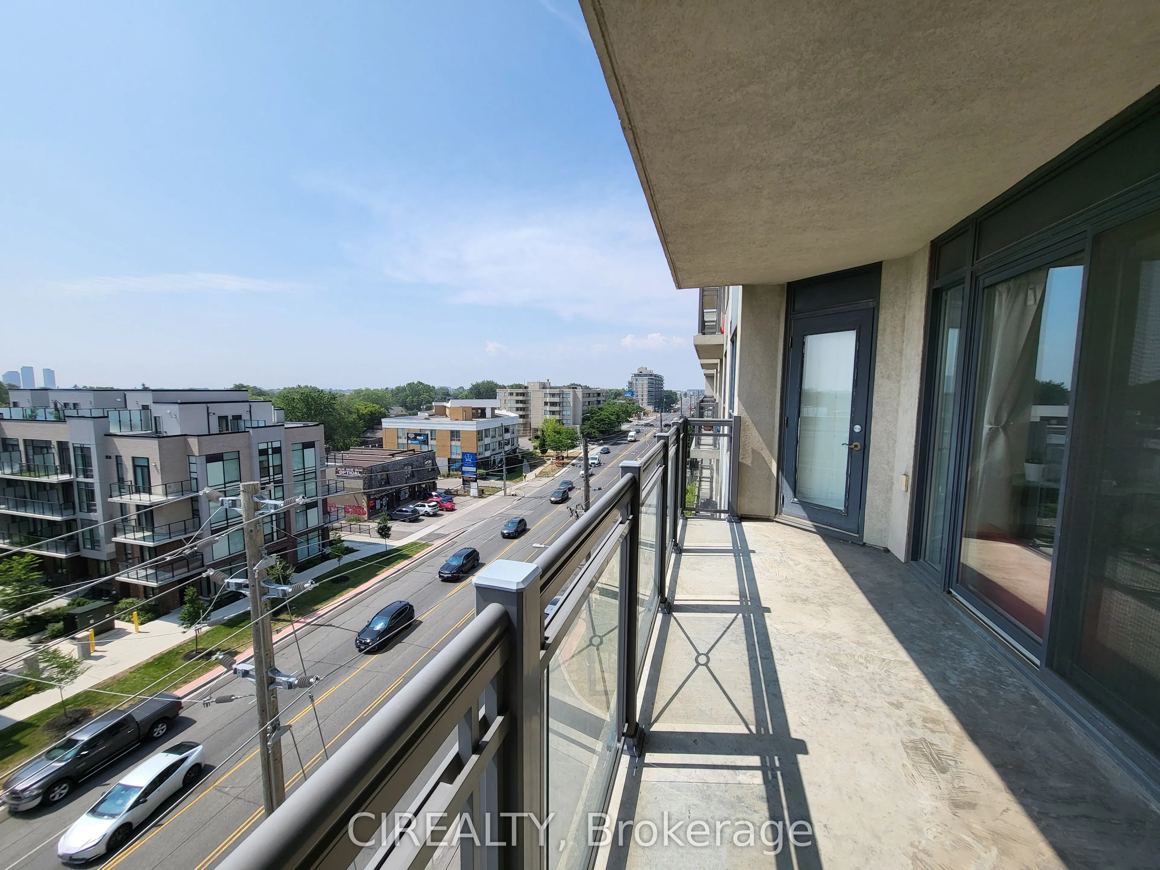 872 Sheppard Avenue W, #607