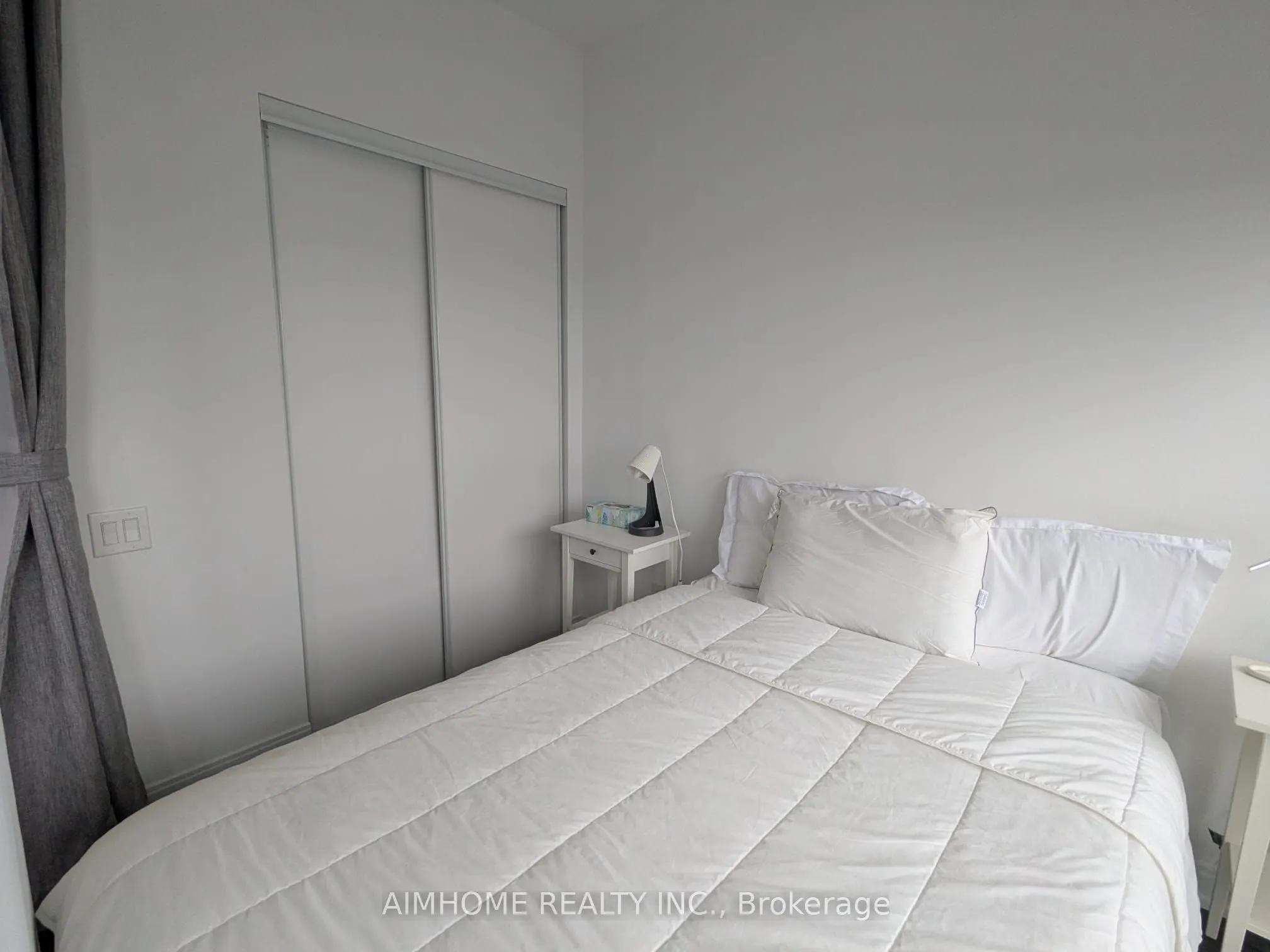 50 Charles Street E, #3010