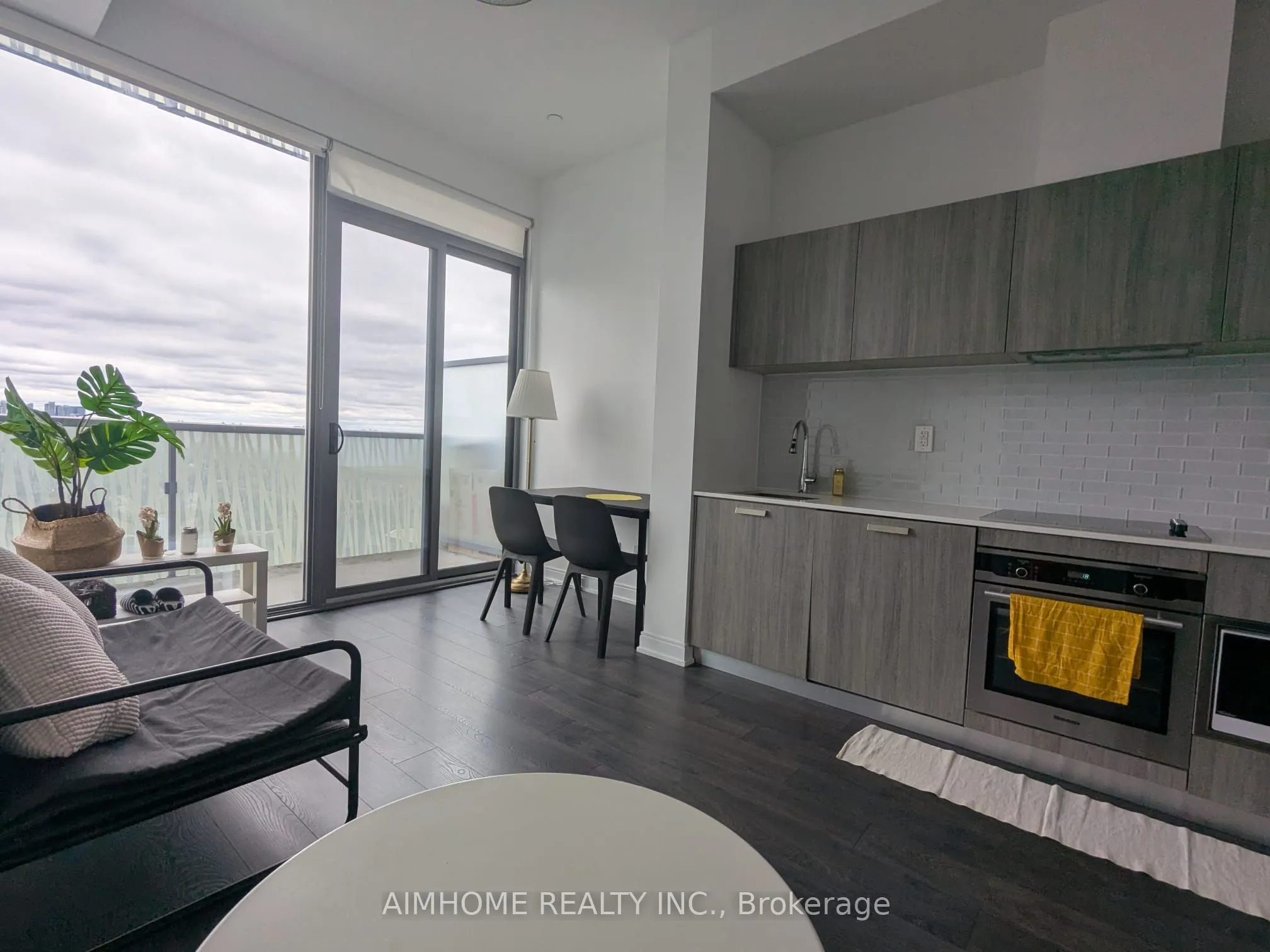 50 Charles Street E, #3010