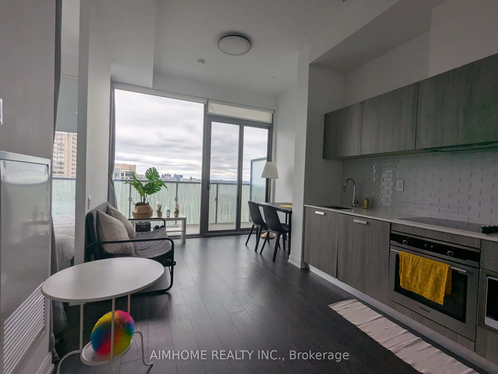 50 Charles Street E, #3010