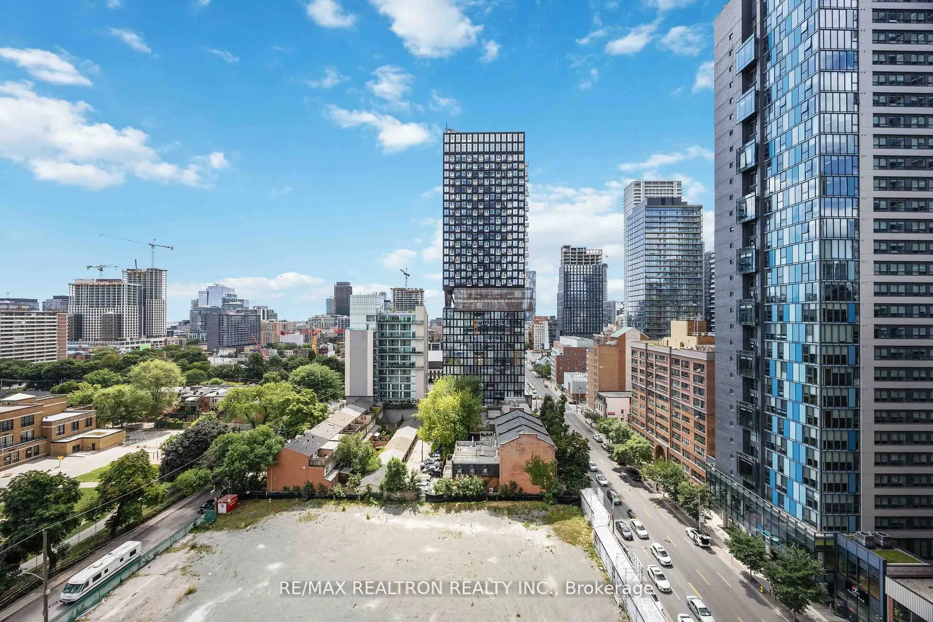 181 Dundas Street E, #1207