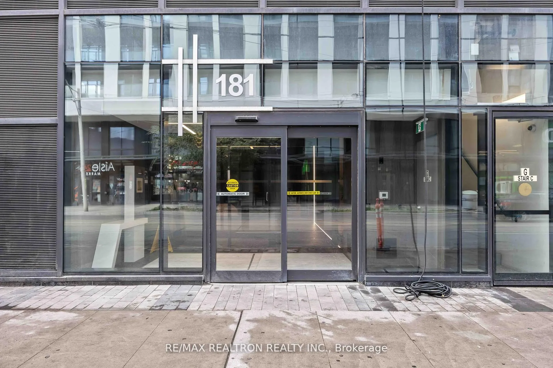 181 Dundas Street E, #1207