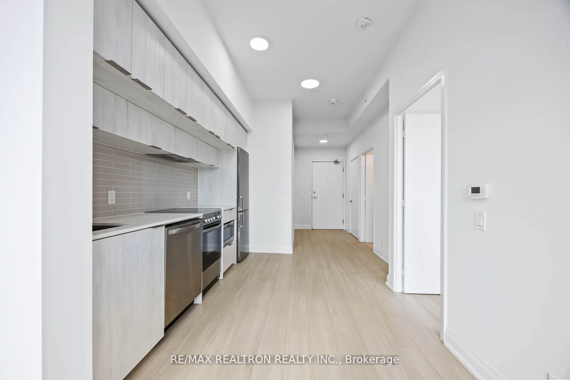 181 Dundas Street E, #1207