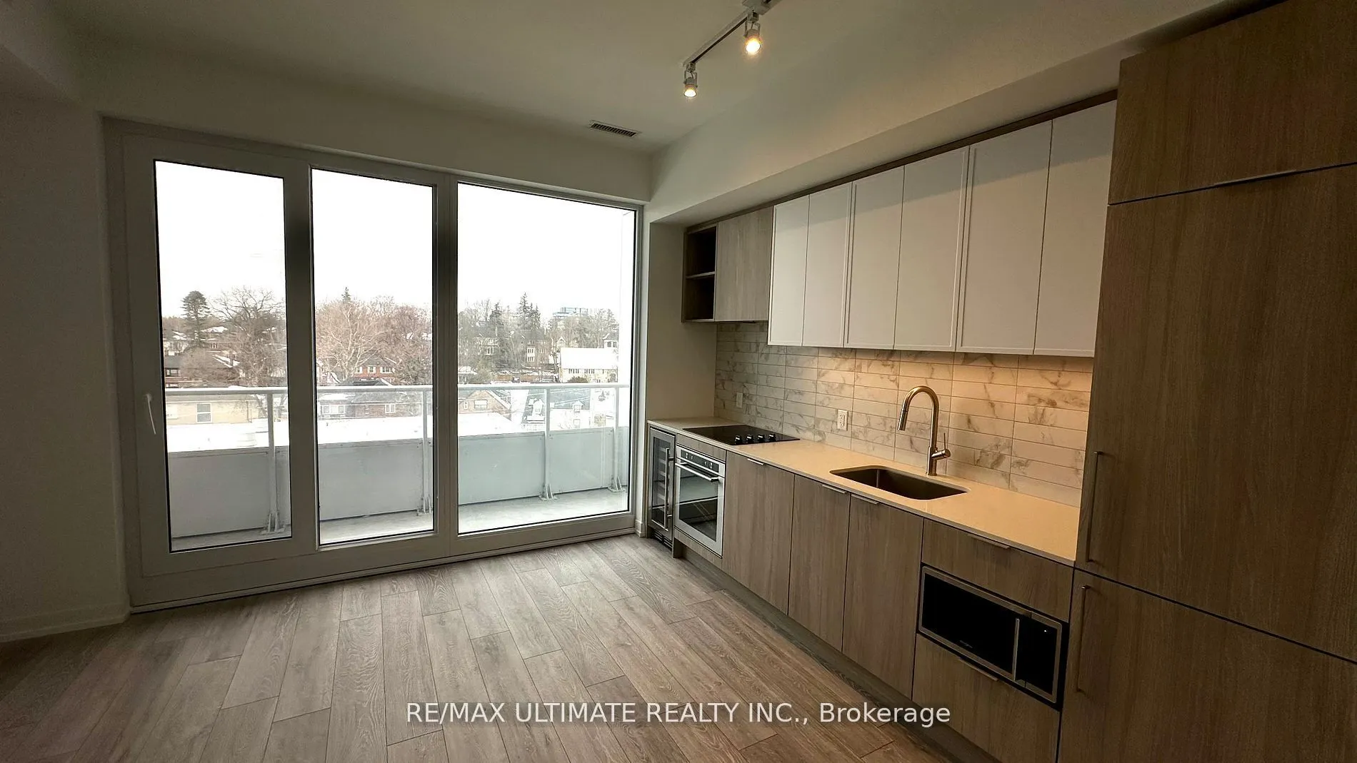2020 Bathurst Street, #815