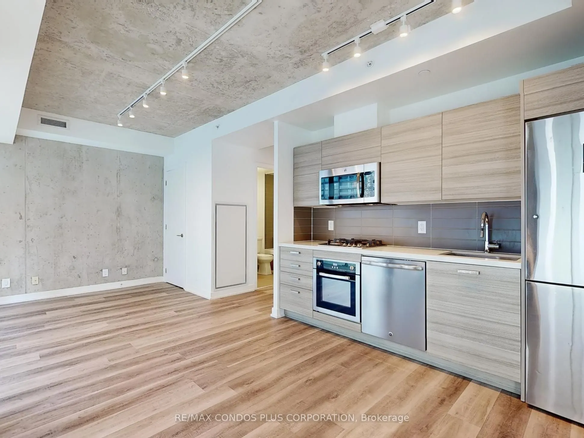 11 Charlotte Street, #1401