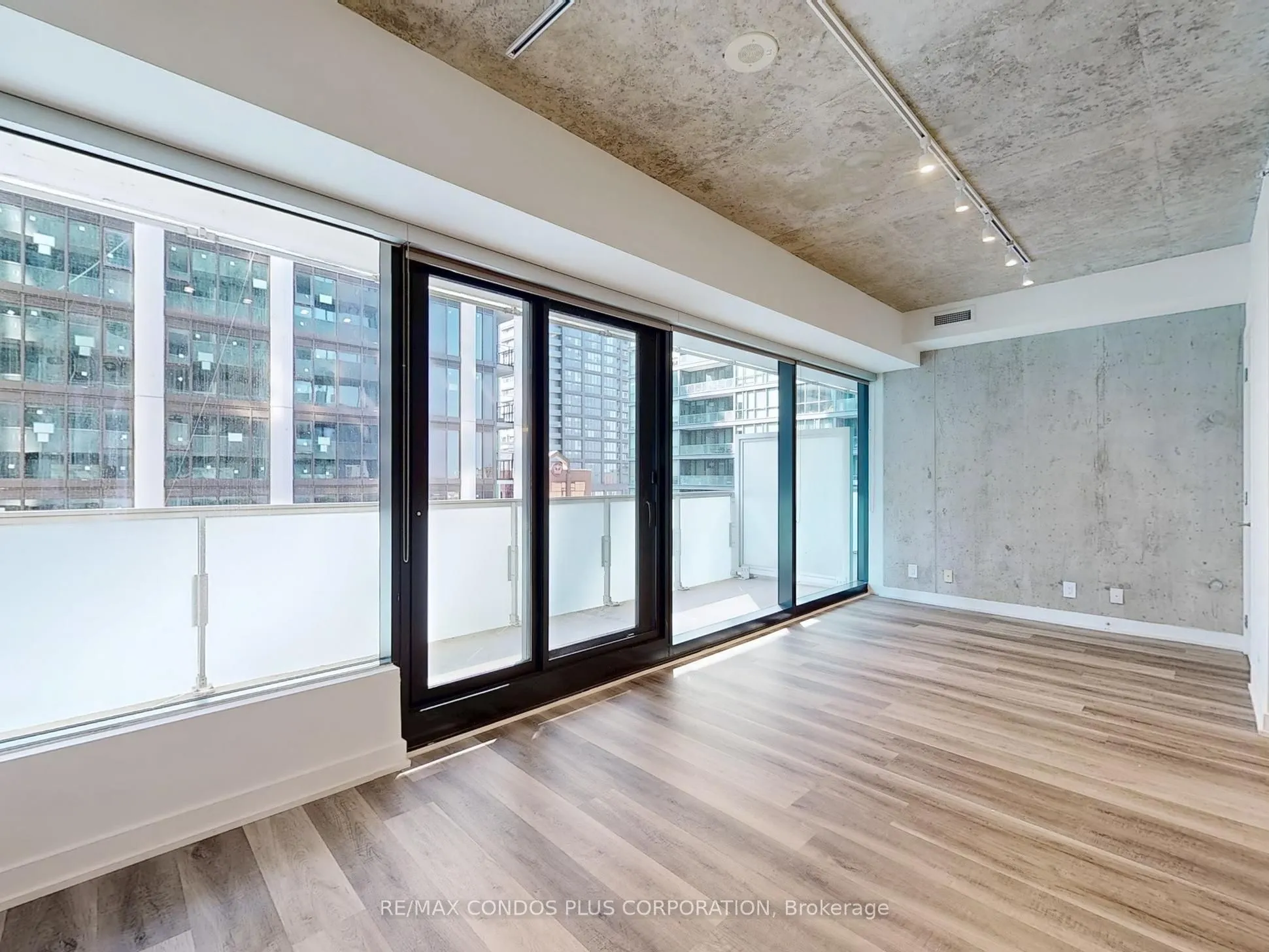 11 Charlotte Street, #1401