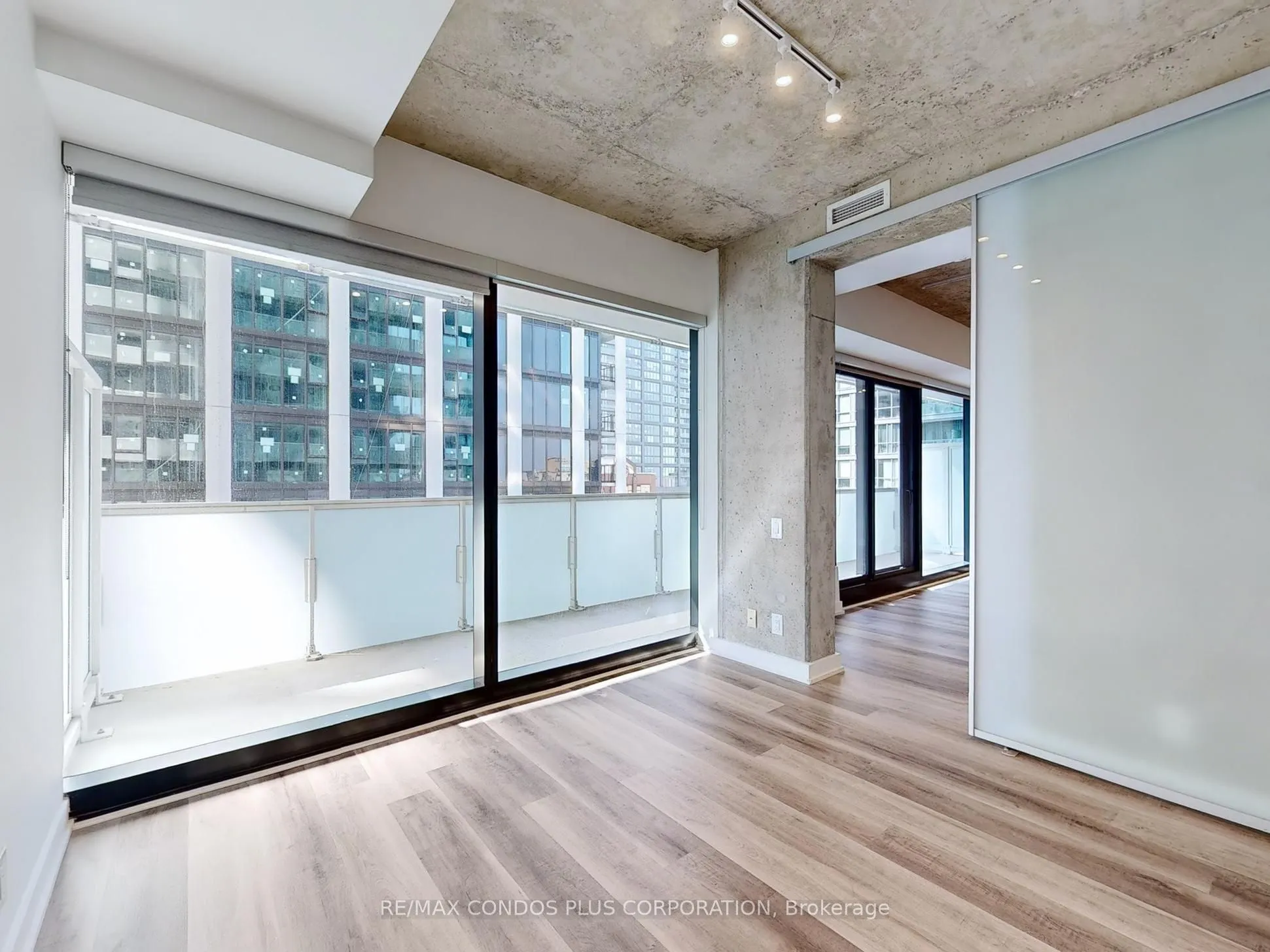 11 Charlotte Street, #1401