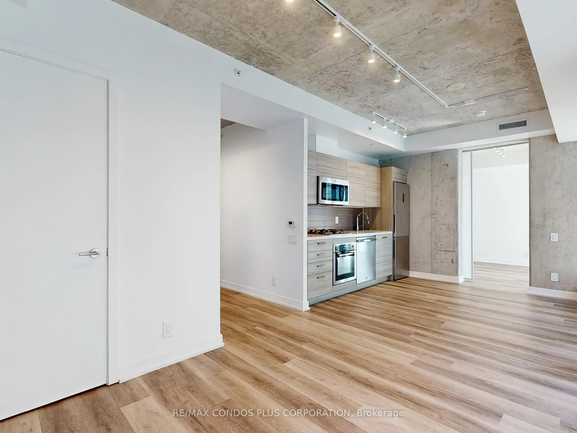 11 Charlotte Street, #1401