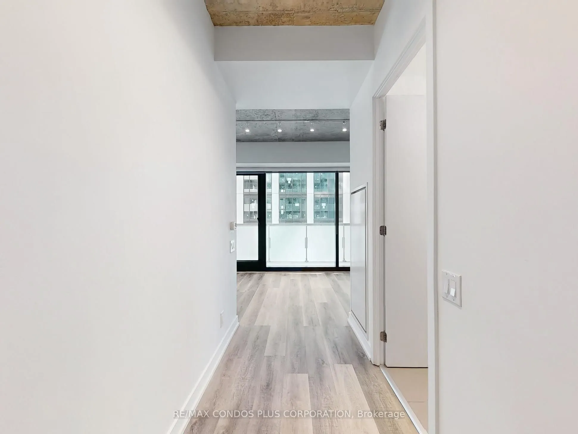 11 Charlotte Street, #1401