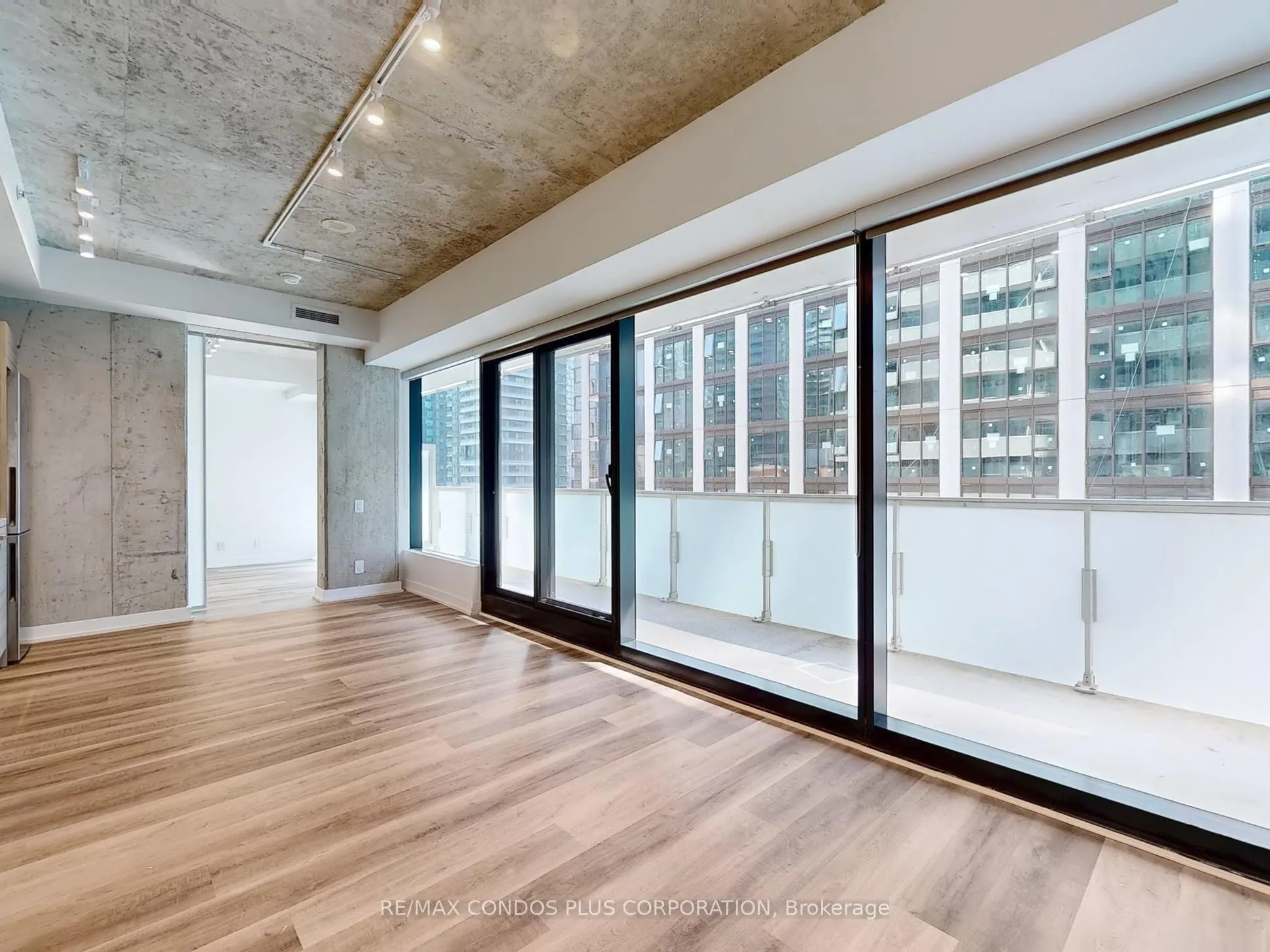 11 Charlotte Street, #1401