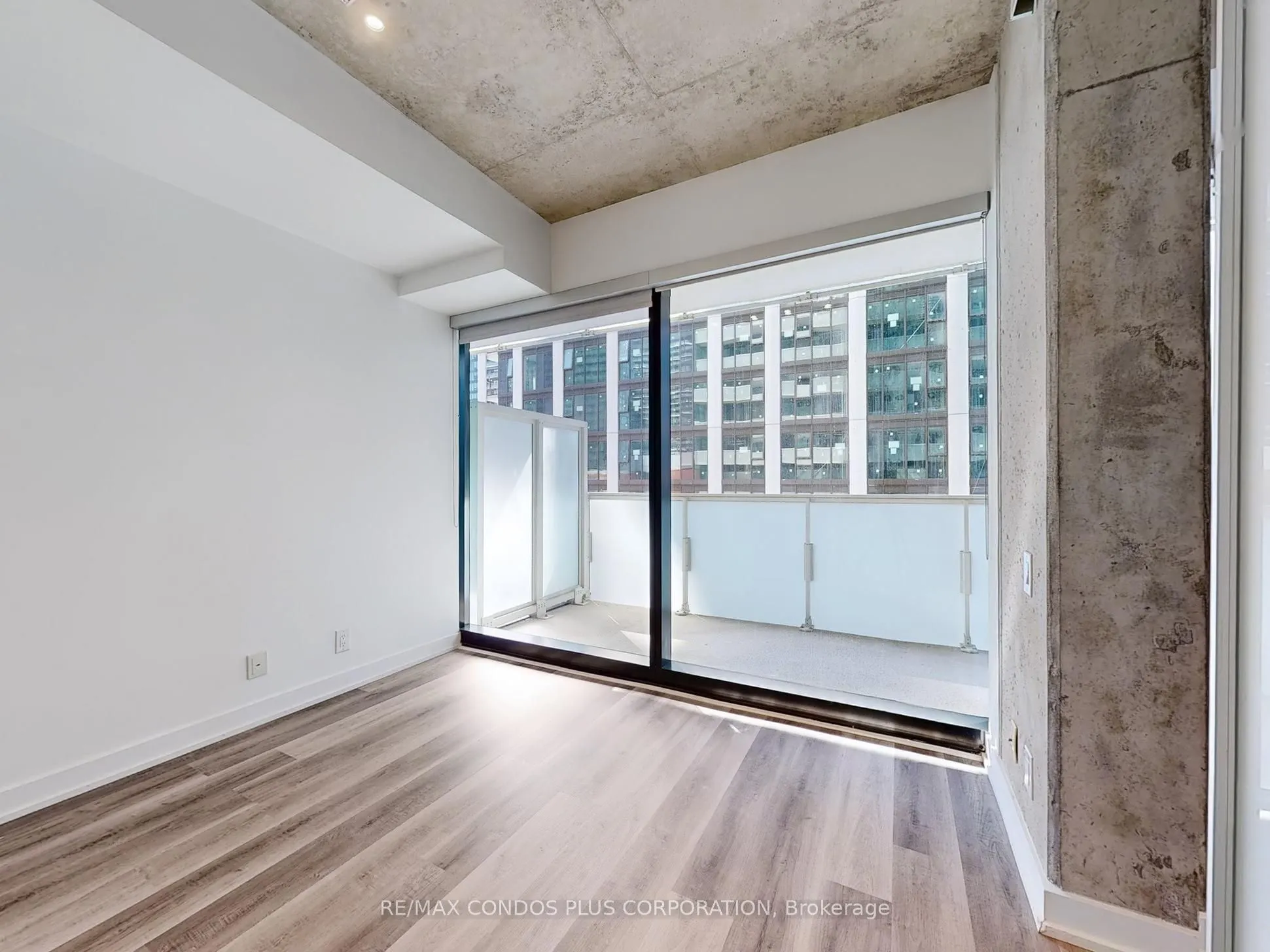 11 Charlotte Street, #1401