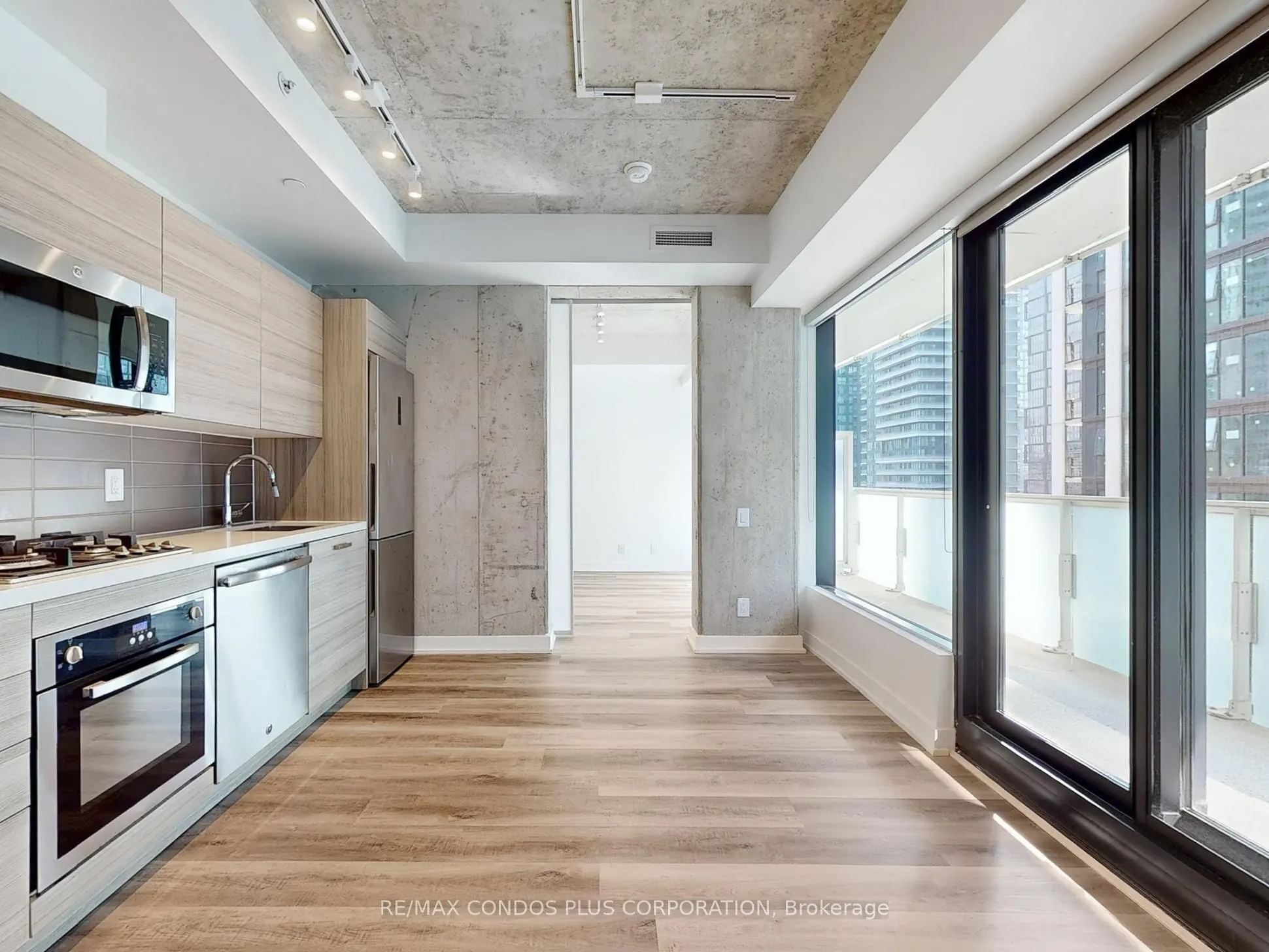 11 Charlotte Street, #1401