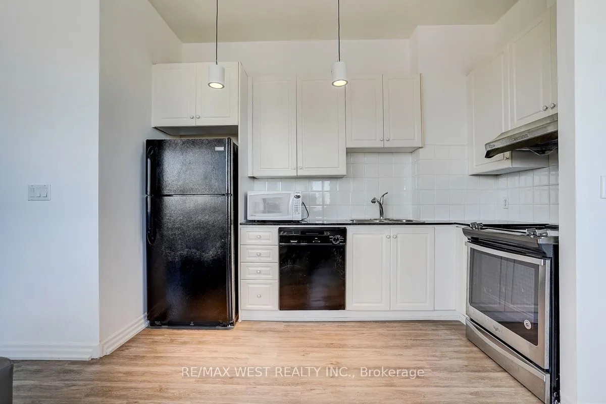 797 Don Mills Road, #1001
