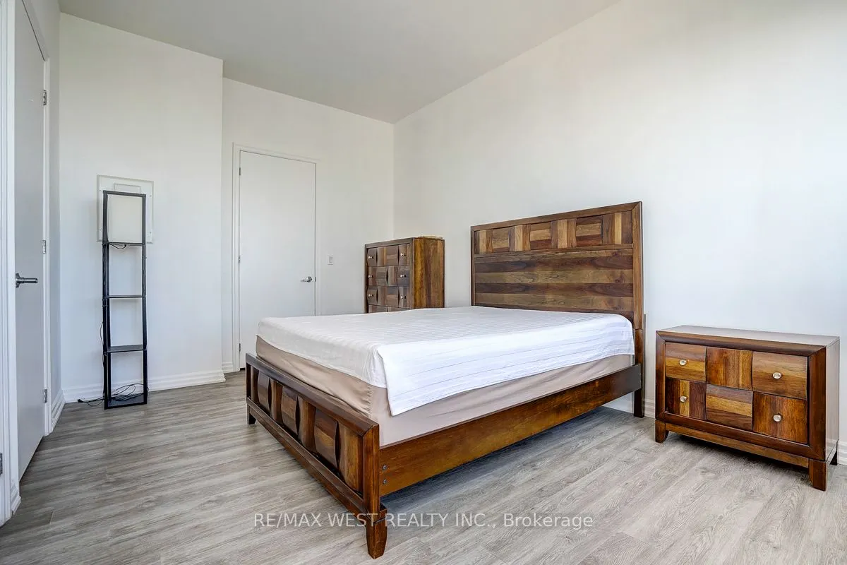 797 Don Mills Road, #1001