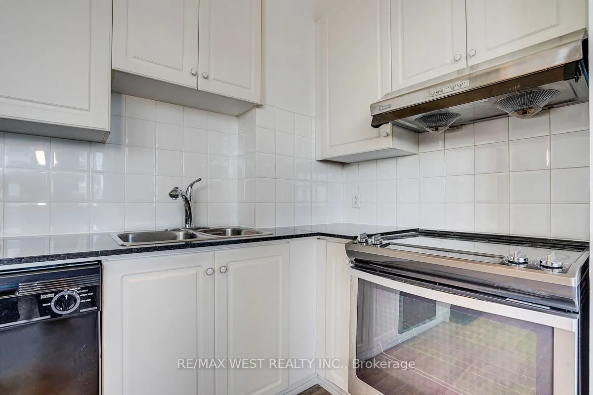 797 Don Mills Road, #1001